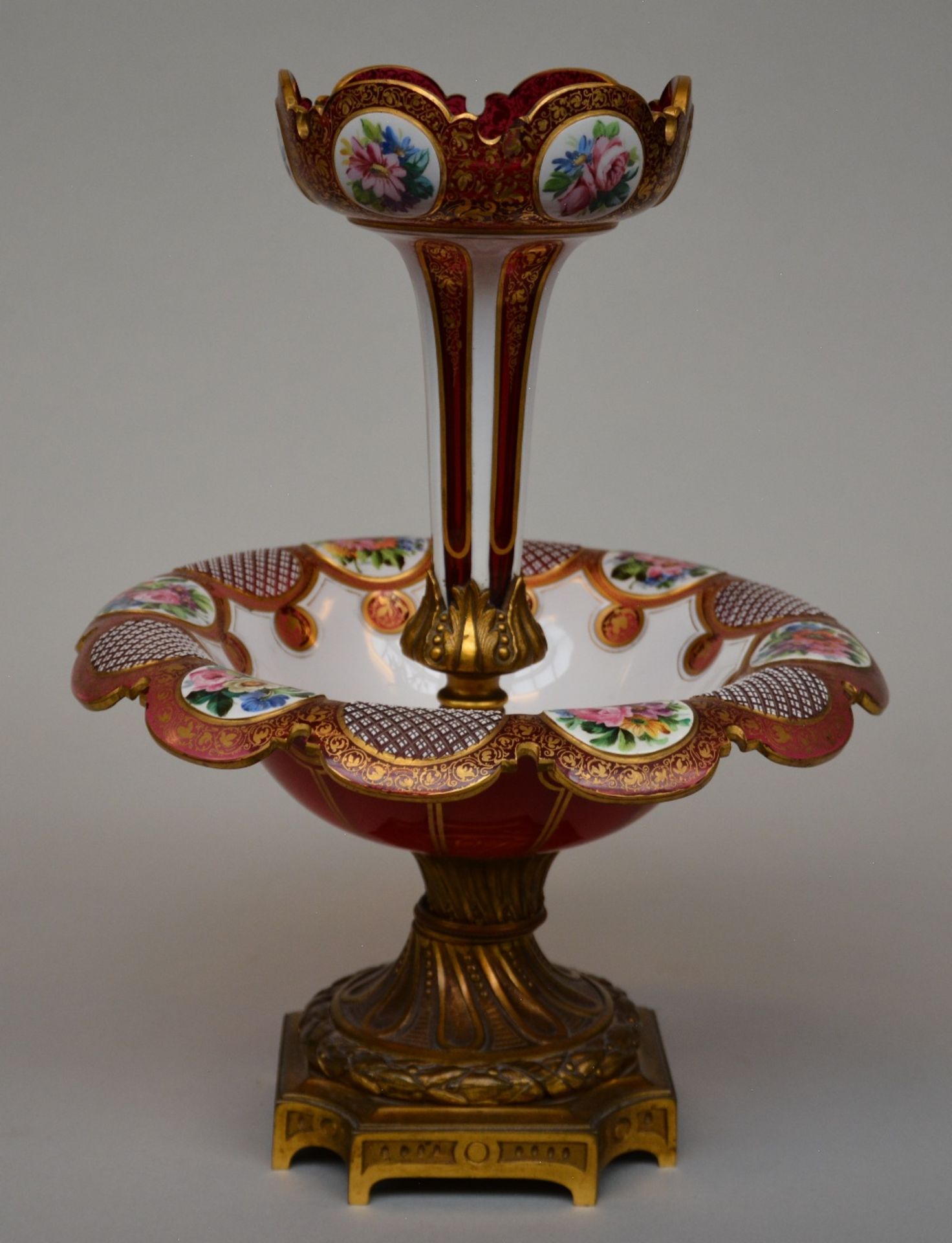 A Bohemian cameo crystal and polychrome decorated centrepiece, with gilt bronze mount, mid-19thC, - Bild 3 aus 8