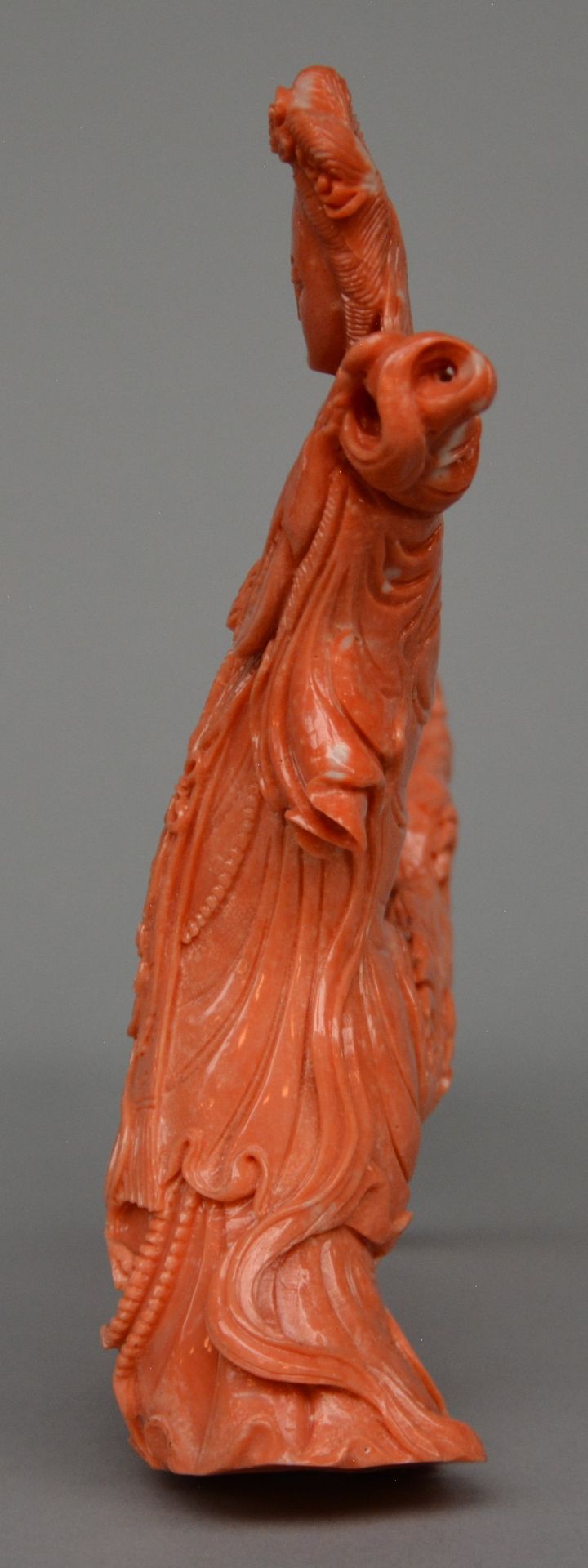 A Chinese red coral sculpture depicting a lady playing music and three children, H 18 - W 20 cm, - Bild 2 aus 5