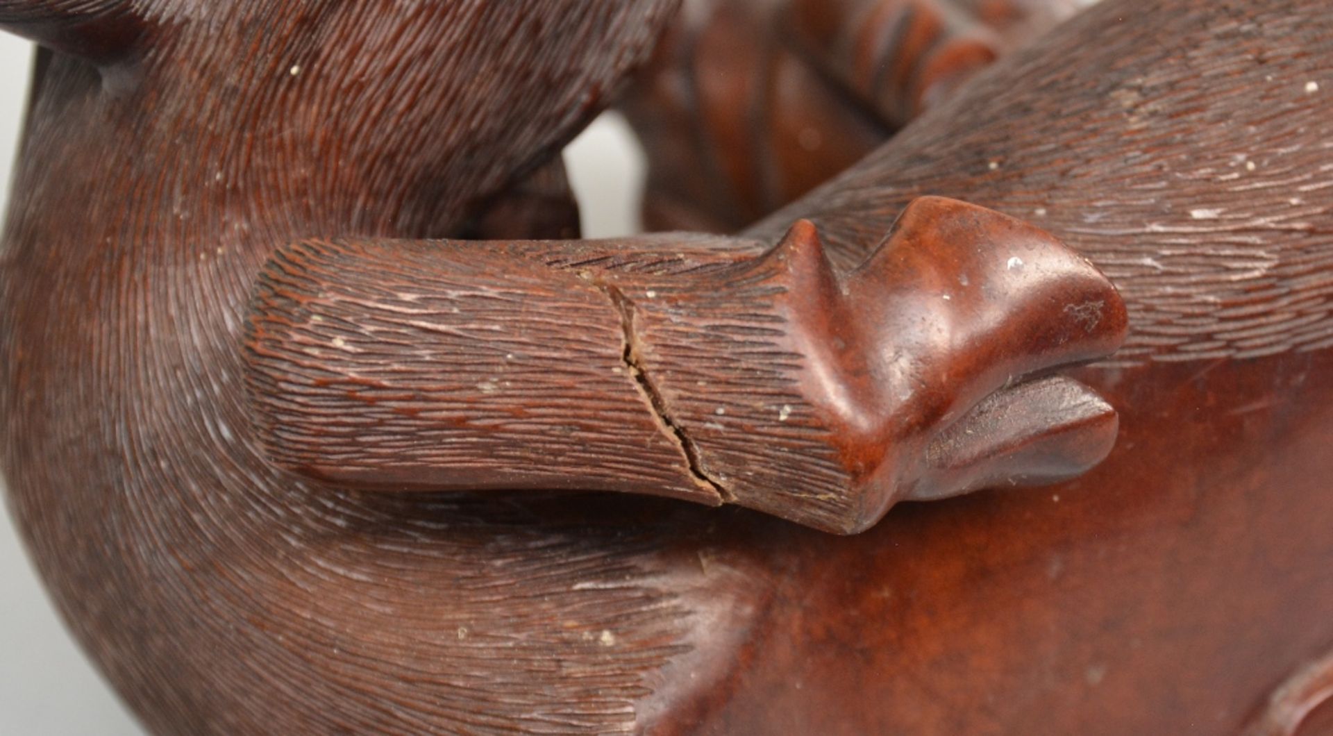 A pair of Chinese wooden carved children figures on a lying buffalo, on a wooden base, H 18 - B 29 - Bild 8 aus 8