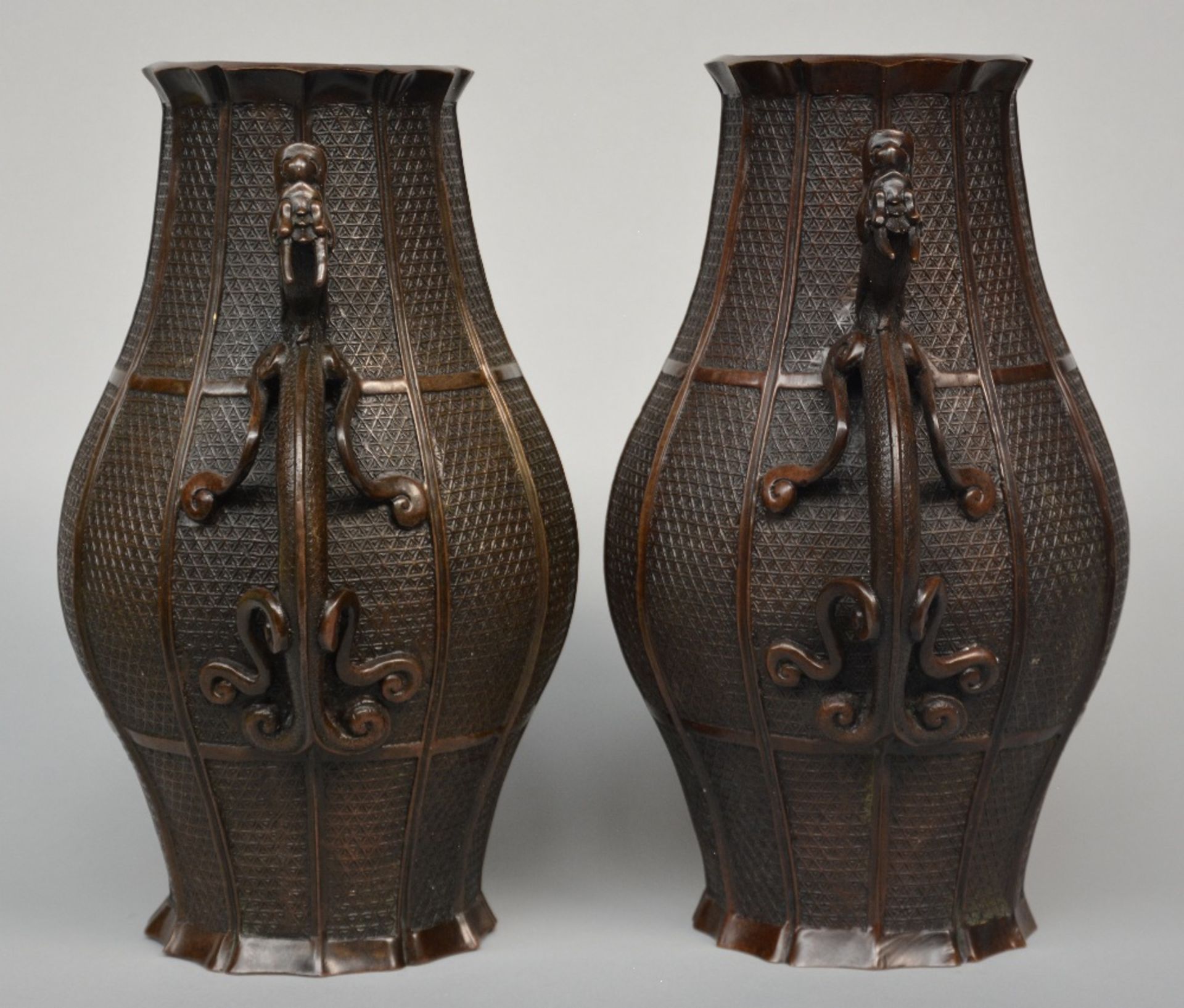 A pair of Oriental bronze vases with dragon relief decorations, marked, 19thC, H 37 cm - Bild 2 aus 7