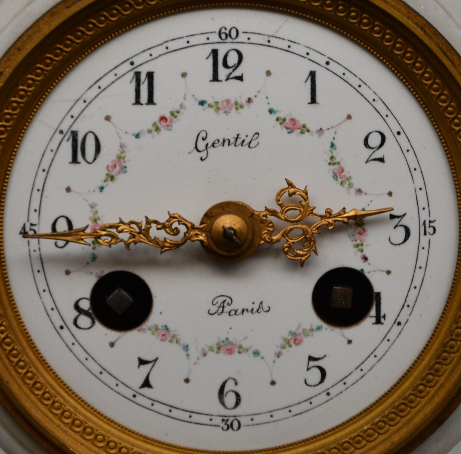 A late 19thC romantic biscuit clock, clock face marked Gentil ¨¤ Paris, H 45,5 cm (minor damage) - Bild 5 aus 5