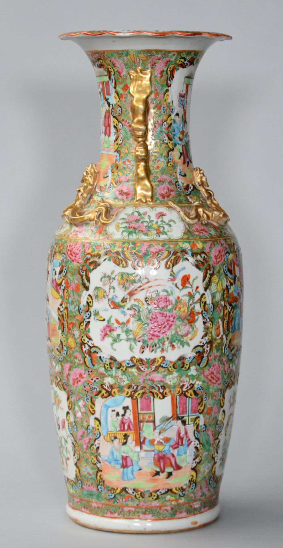 A Chinese Canton vase with relief decoration, 19thC, H 61,5 cm (firing fault in the neck, only - Image 4 of 6