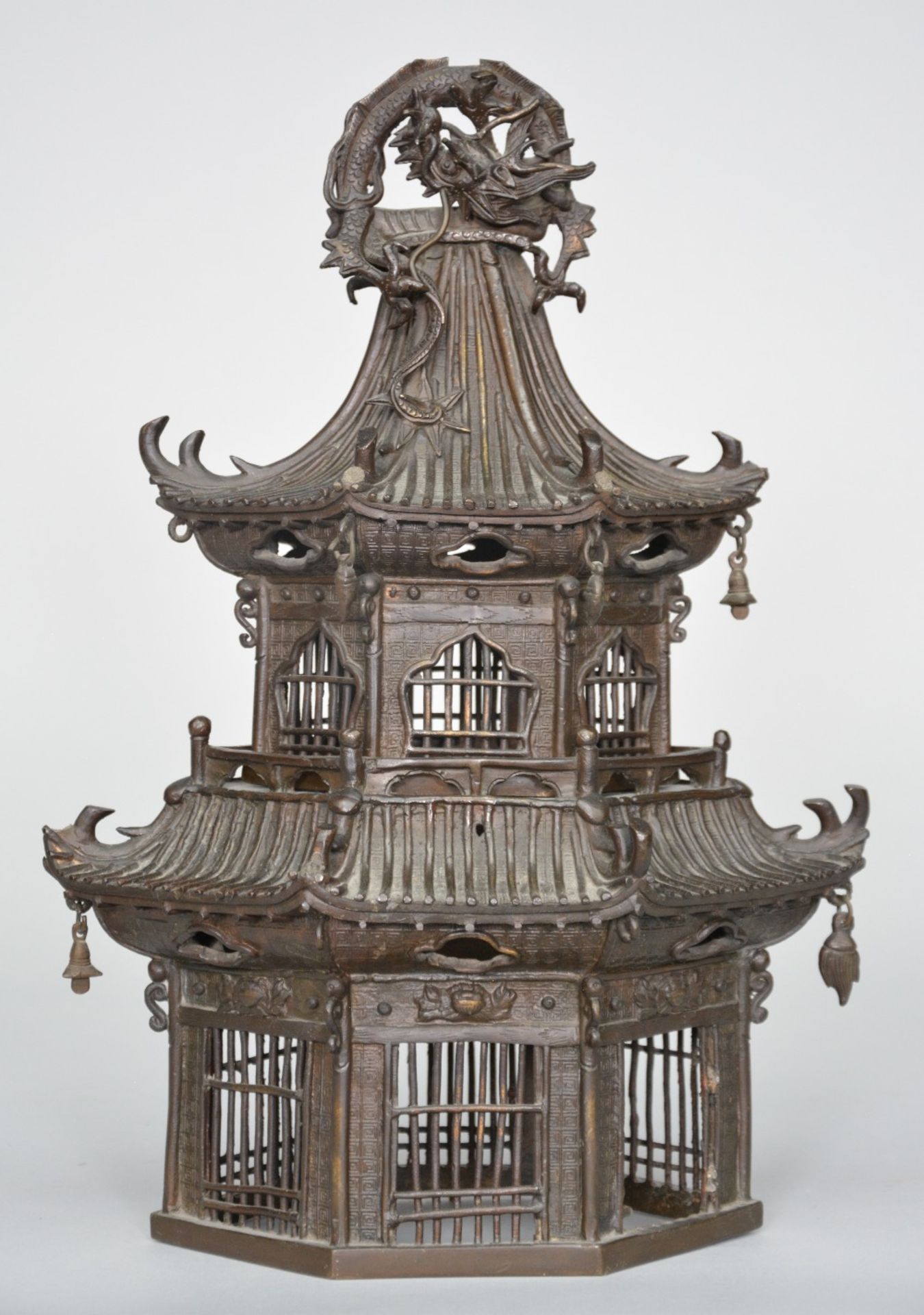 Oriental bronze Chinese incense burner, elephant shaped, Qilin and dragon relief decorated, - Image 12 of 15