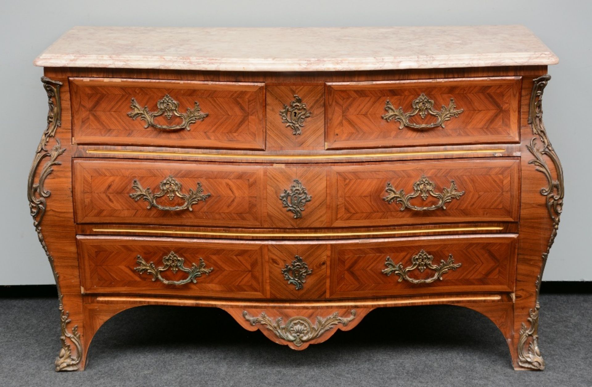 A Regency-style rosewood-marquetry commode with a marble top and fine bronze mounts, H 88 - W - Image 5 of 8