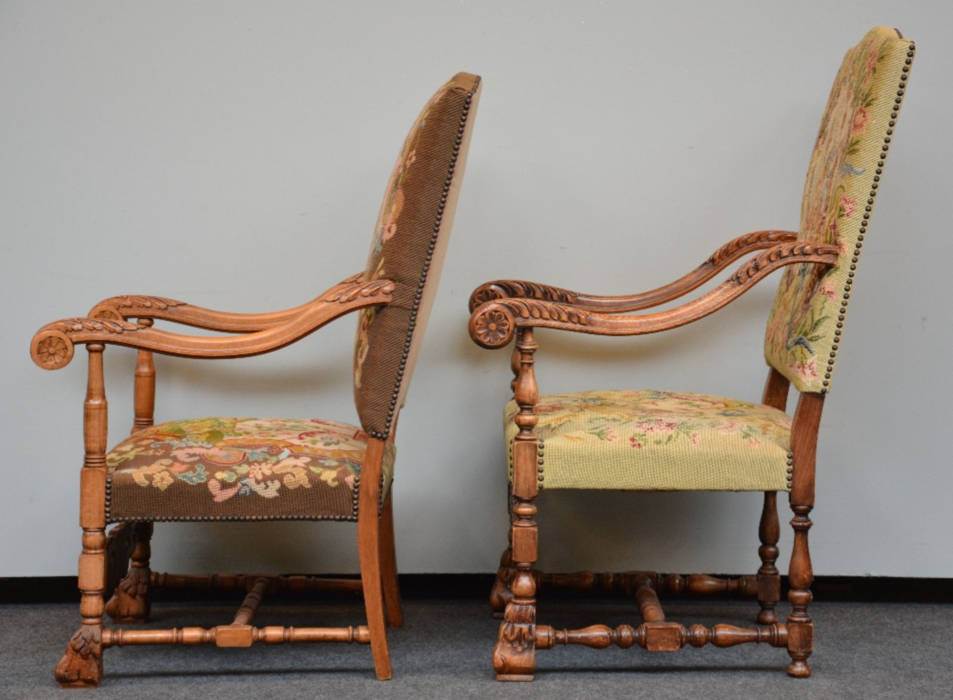 Two richly carved LXV-style armchairs with 'gros point' upholstery, H 111,5 / 119,5 - W 68 cm - Bild 2 aus 4