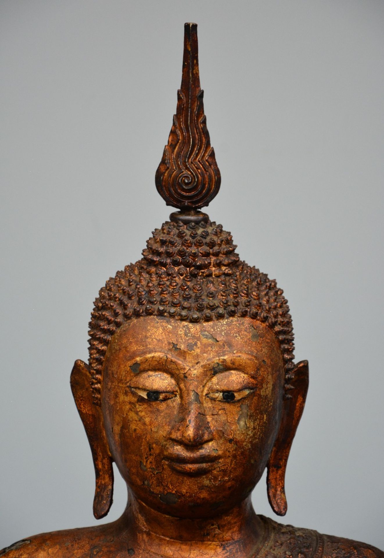 An Oriental gilt bronze Buddha, relief decorated, inlaid with glass, 19thC, H 102 - W 70,5 cm ( - Image 6 of 13