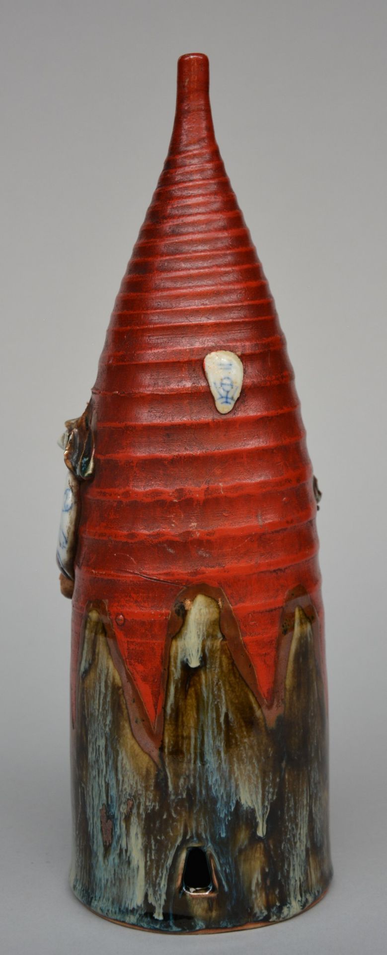 A Sumida Gawa vase, Japan, flambé glazed, polychrome and relief decorated with figures, marked, - Bild 3 aus 10