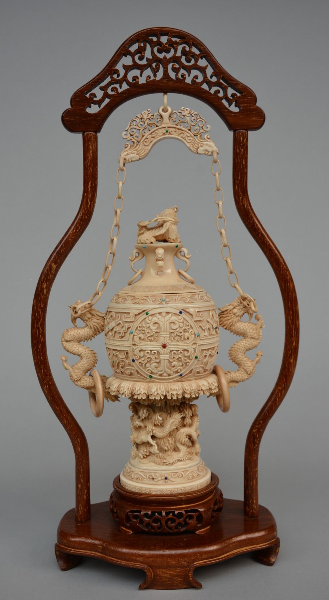 A Chinese ivory vase with cover with relief decoration of dragons, inlaid with various precious - Image 3 of 10