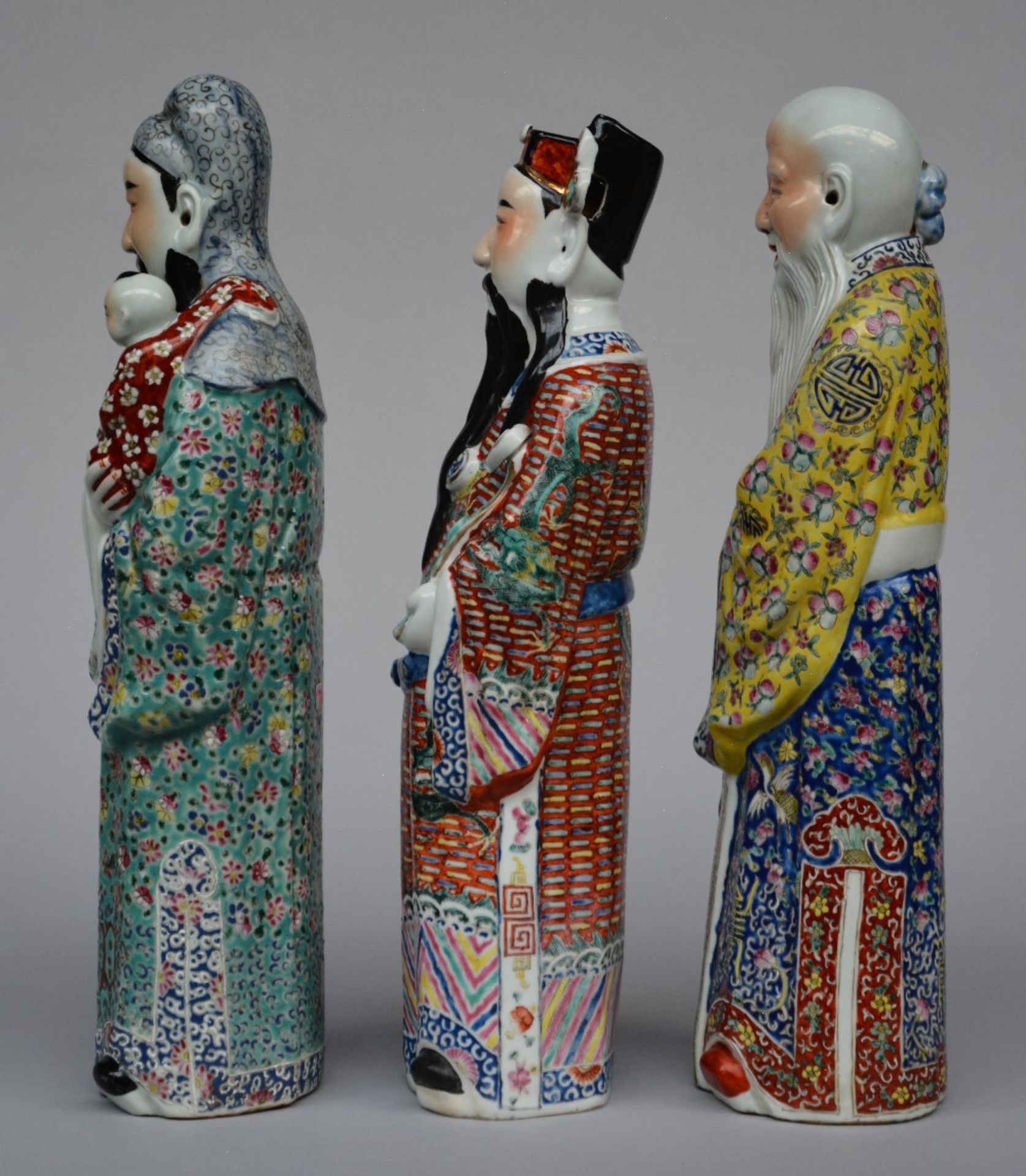 Three Chinese polychrome decorated Old Wise Men, two marked, ca. 1900, H 45,5 - 47 cm - Bild 2 aus 8