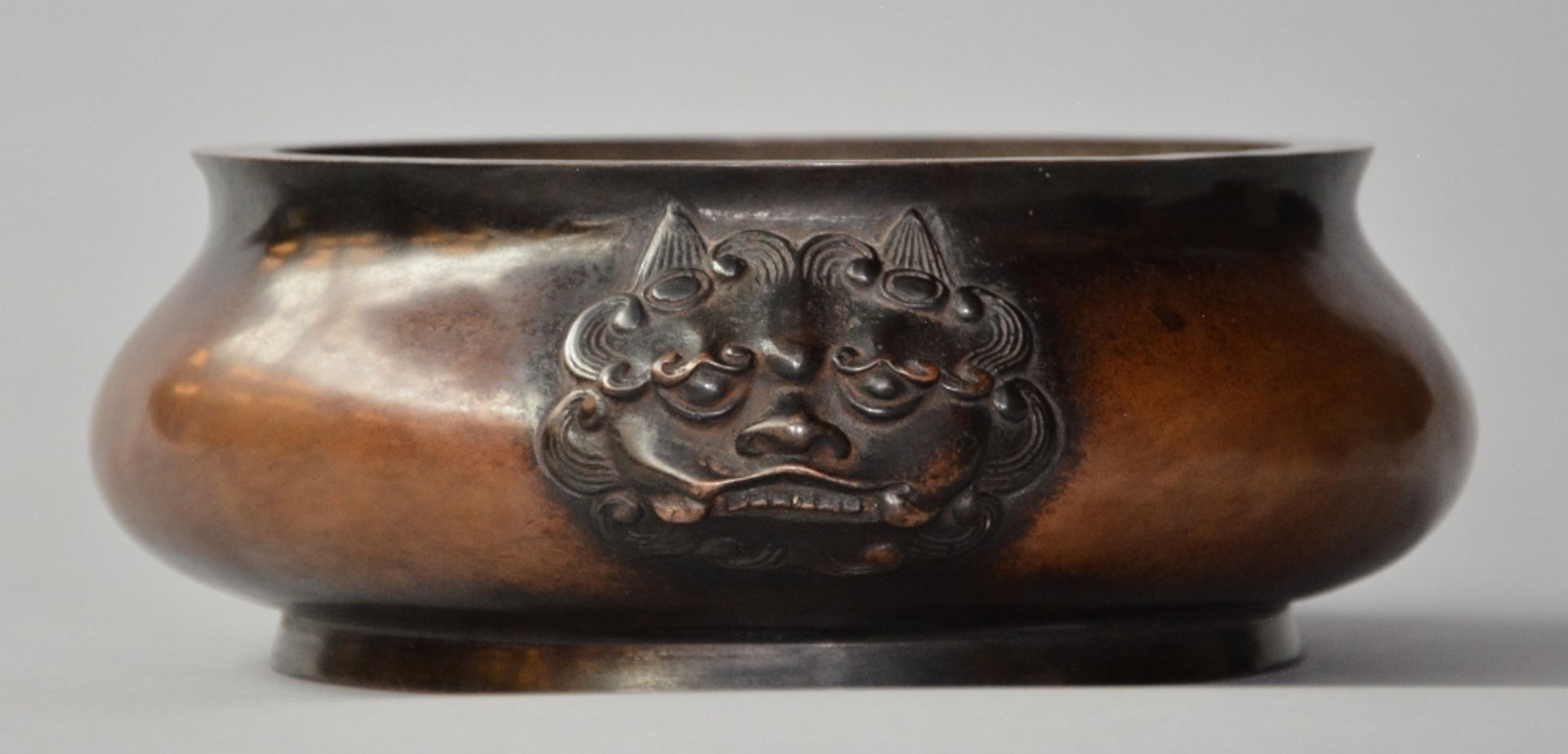 A Chinese bronze censer with lion mask handles with an apocryphal Zhengde mark, probably Qing - Image 3 of 10