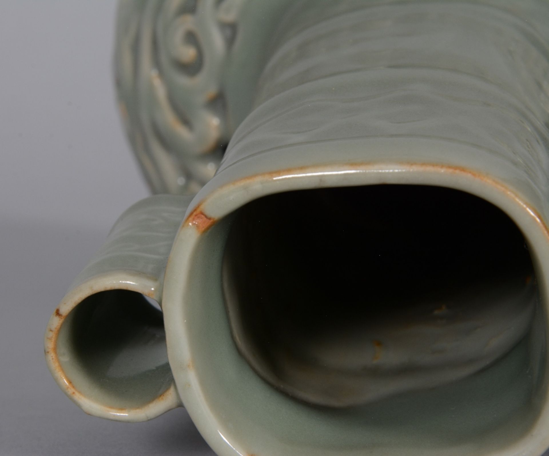 A Chinese archaic pierced "Song" vase, H 26 cm - Image 7 of 8