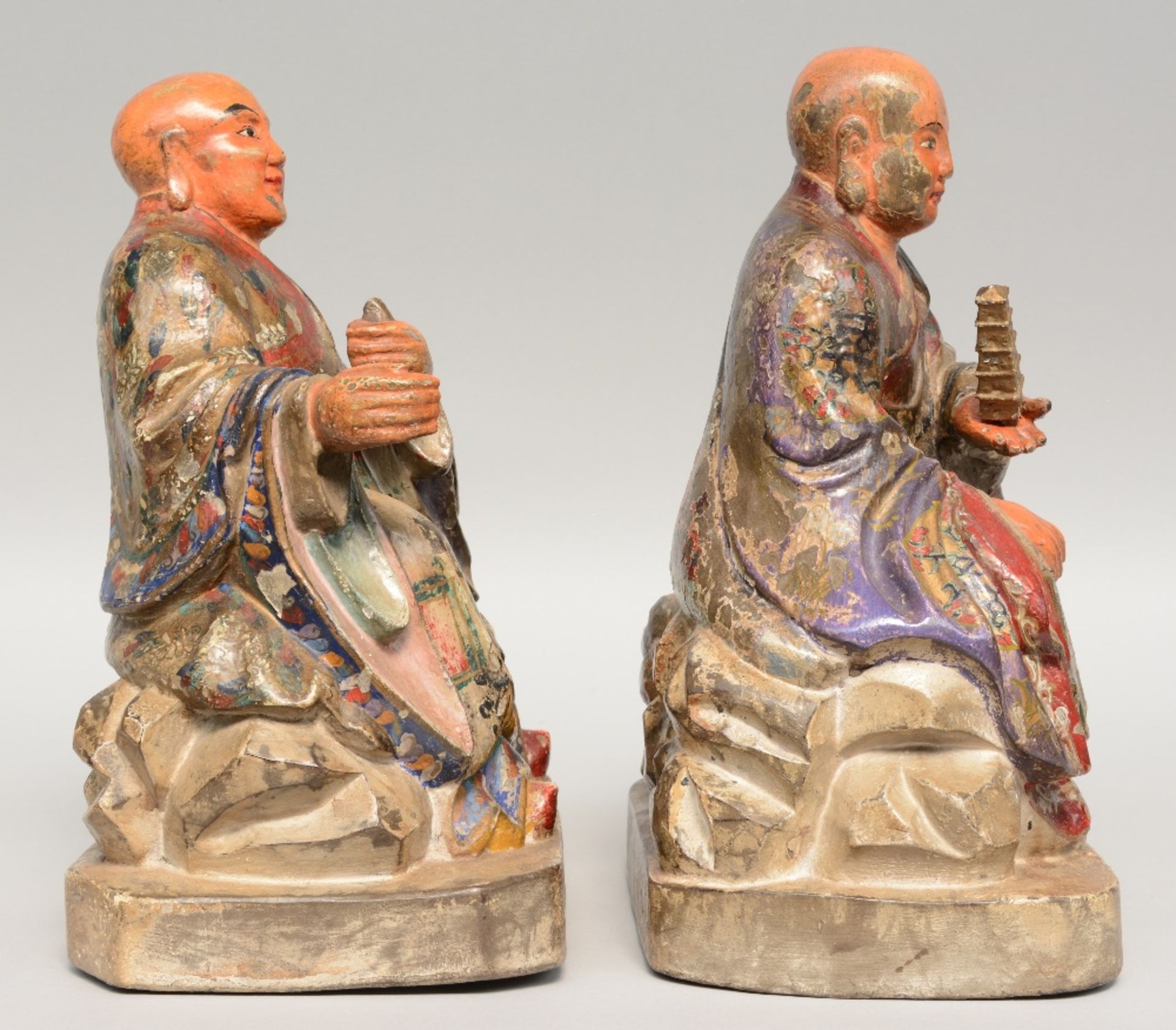 Two Oriental polychromed wooden Buddhist monks, ca. 1900, H 31 - 32 cm (damage to the polychrome) - Image 4 of 5