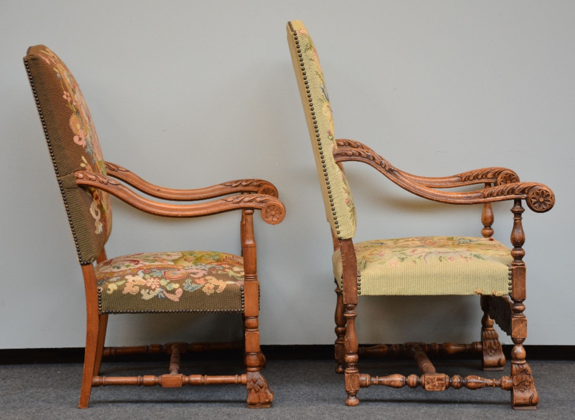 Two richly carved LXV-style armchairs with 'gros point' upholstery, H 111,5 / 119,5 - W 68 cm - Bild 4 aus 4