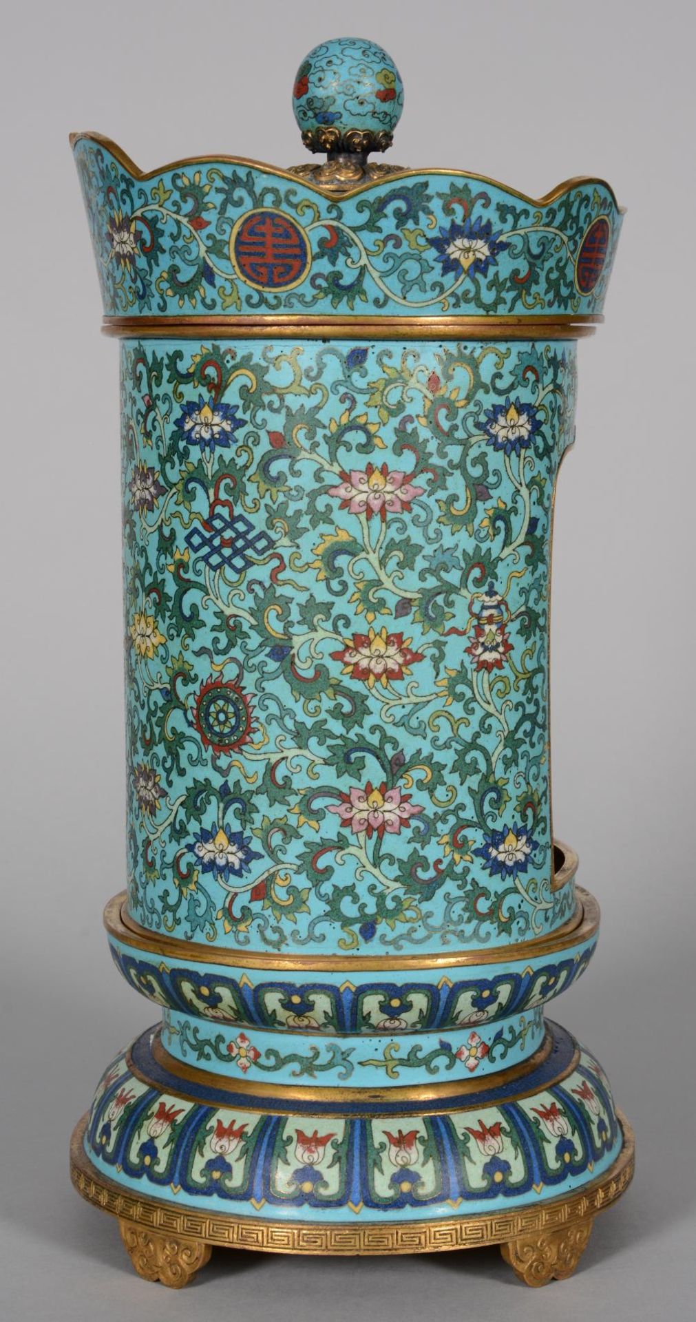 A rare Chinese cloisonné Buddha-temple, 18thC/19thC, H 41 cm - Image 4 of 9