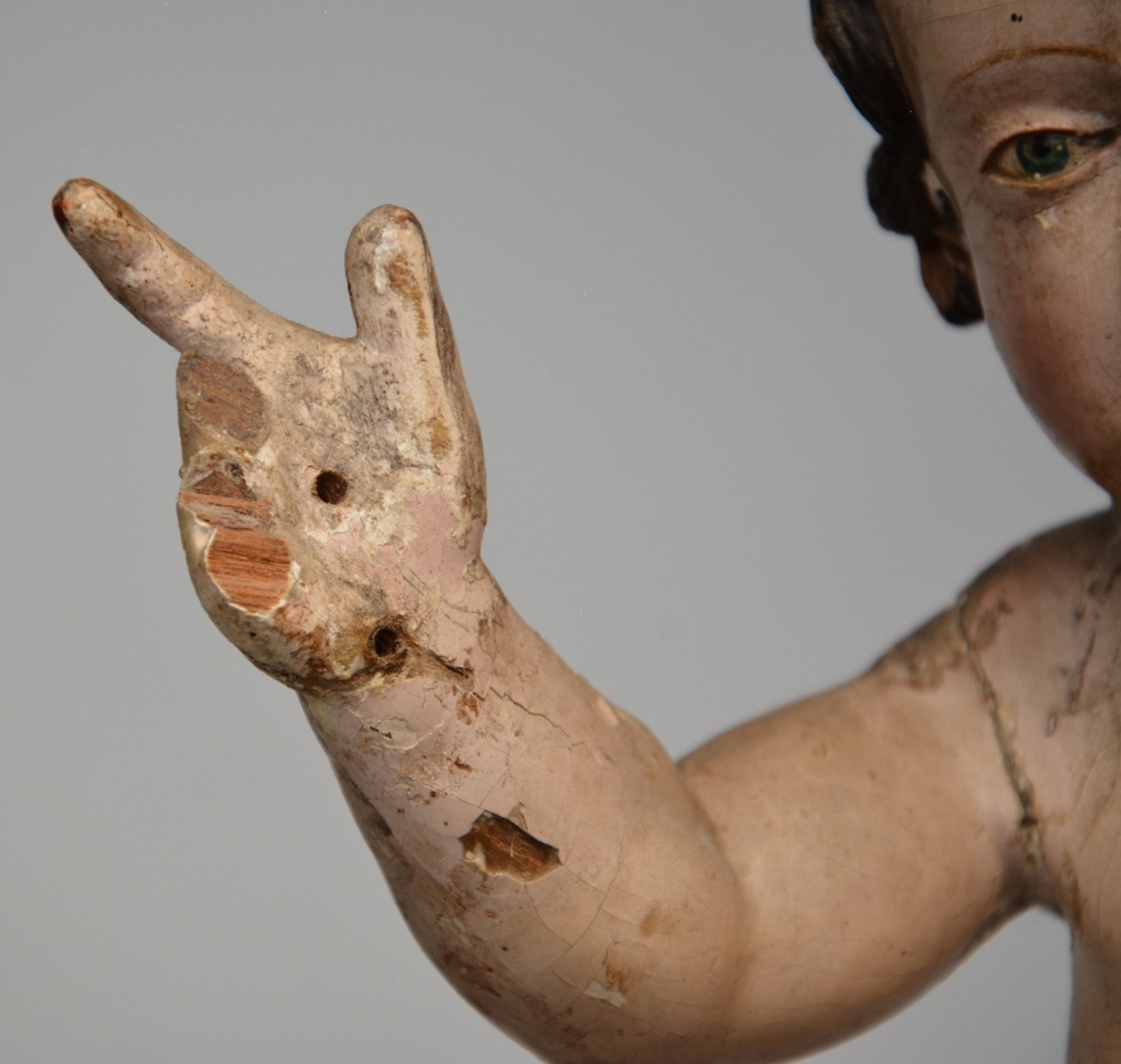 A Jesus figurine in polychromed wood, The Netherlands, early 18thC, H 40,5 cm - Bild 6 aus 9