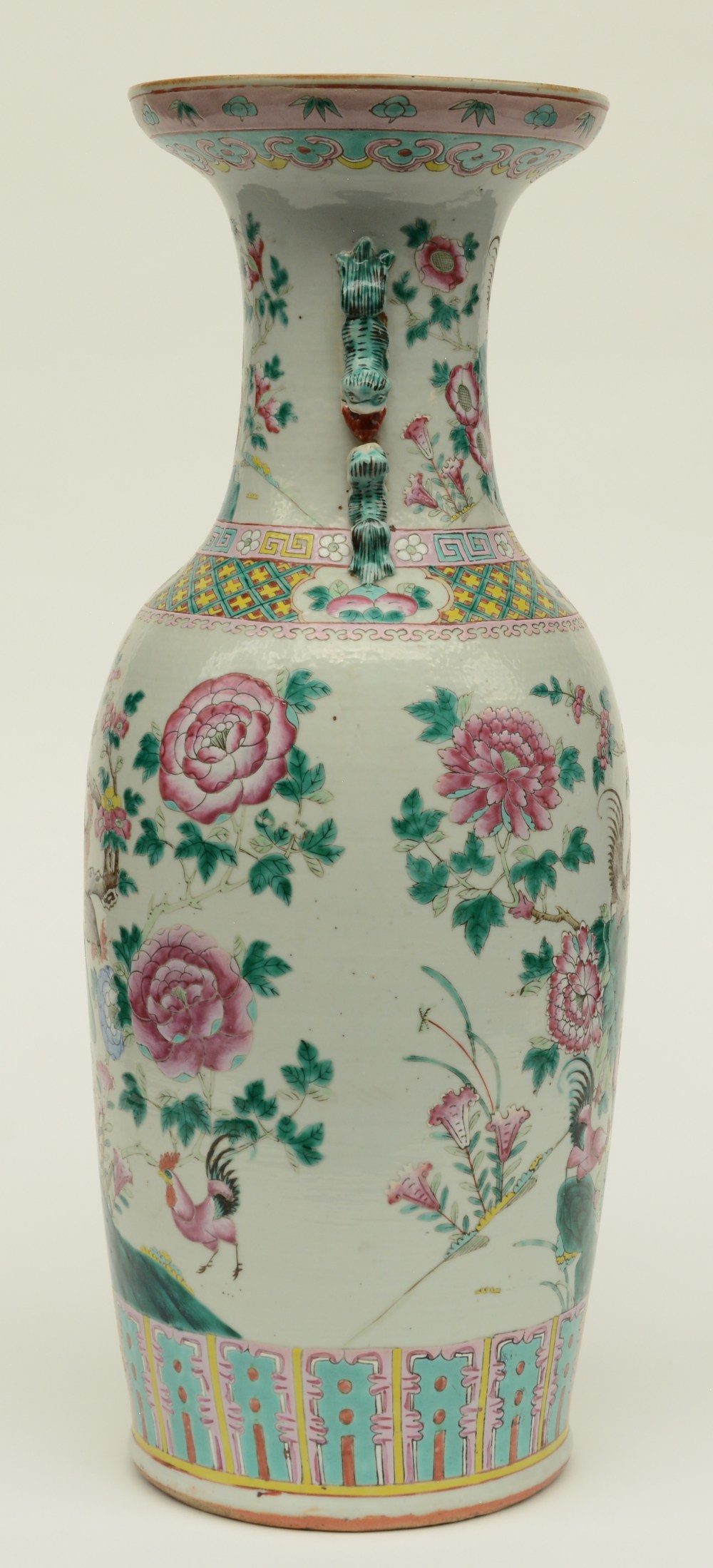 A Chinese famille rose vase, overall decorated with cockerels, 19thC, H 61,5 cm (minor chip on the - Image 4 of 6