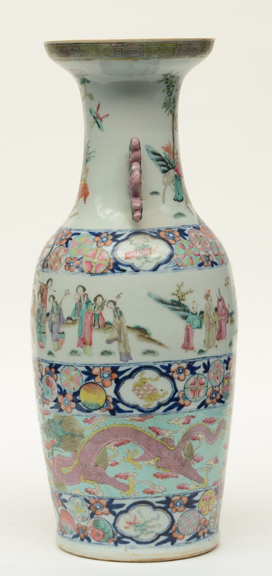 A Chinese polychrome vase, decorated with several animated scenes, dragons and other symbols, 19thC, - Bild 4 aus 6