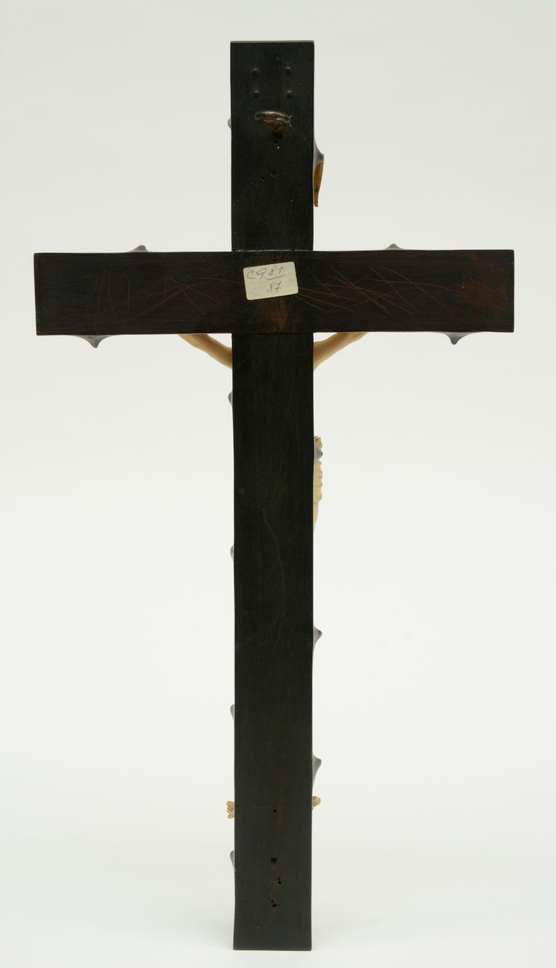 A crucifix with a 19thC ivory Corpus Christi, H 45,5 cm - corpus 23,5 cm - Bild 3 aus 3