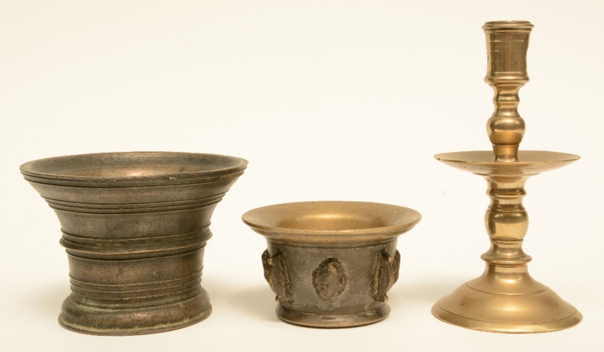 Two bronze mortars, Southern Europe, 17thC; added a ditto Heemskerck type candle stick, H 6,5 - 10 - - Image 3 of 6