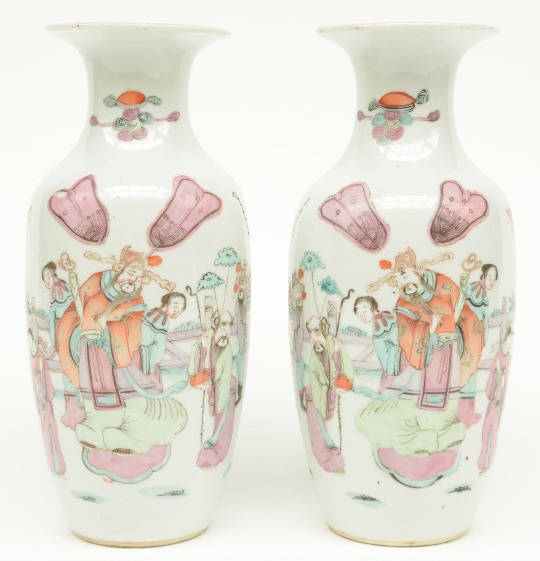 A Chinese pair of vases, polychrome decorated with an animated scene, marked; added a ditto vase, - Bild 2 aus 13