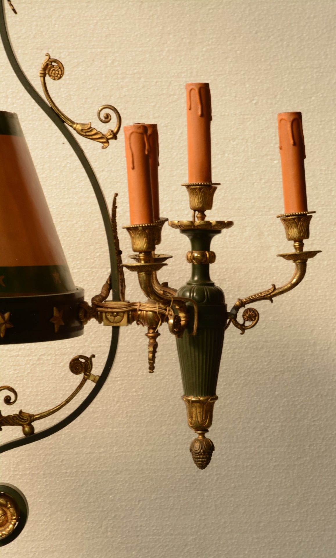 An Empire style chandelier, polychrome, gilt brass and bronze, 19thC, H 170 - Diameter 95 cm ( - Bild 2 aus 2