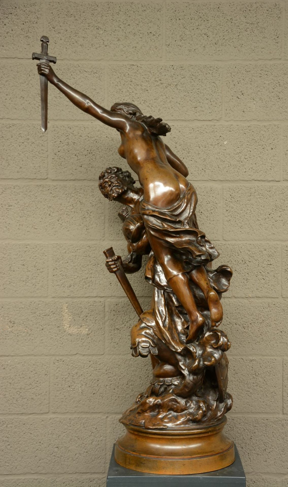 Moreau Mathurin, 'Les armes d'Achilles', patinated bronze, 19thC, H 130 cm; added, the matching - Image 3 of 11