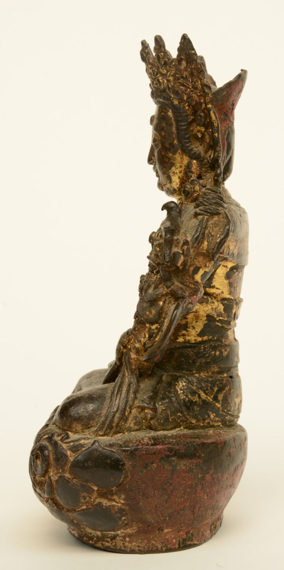 A Chinese gilt bronze Buddha, with polychrome traces, probably Ming, H 20 cm - Bild 3 aus 6