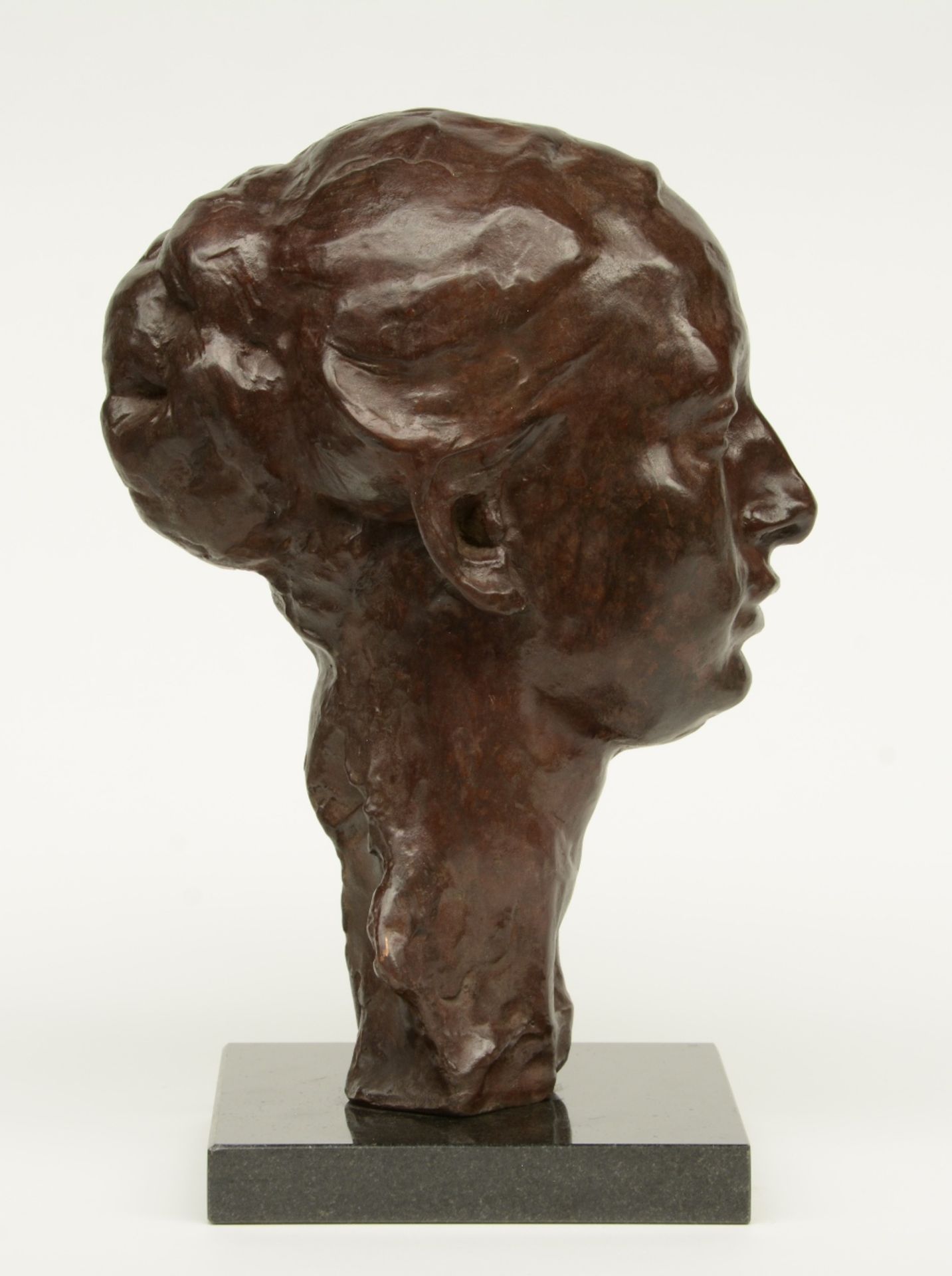 Wouters R., portrait of Nel (Mrs. Wouters), bronze, mounted on granite base, H 40,5 (with base) - - Image 4 of 10