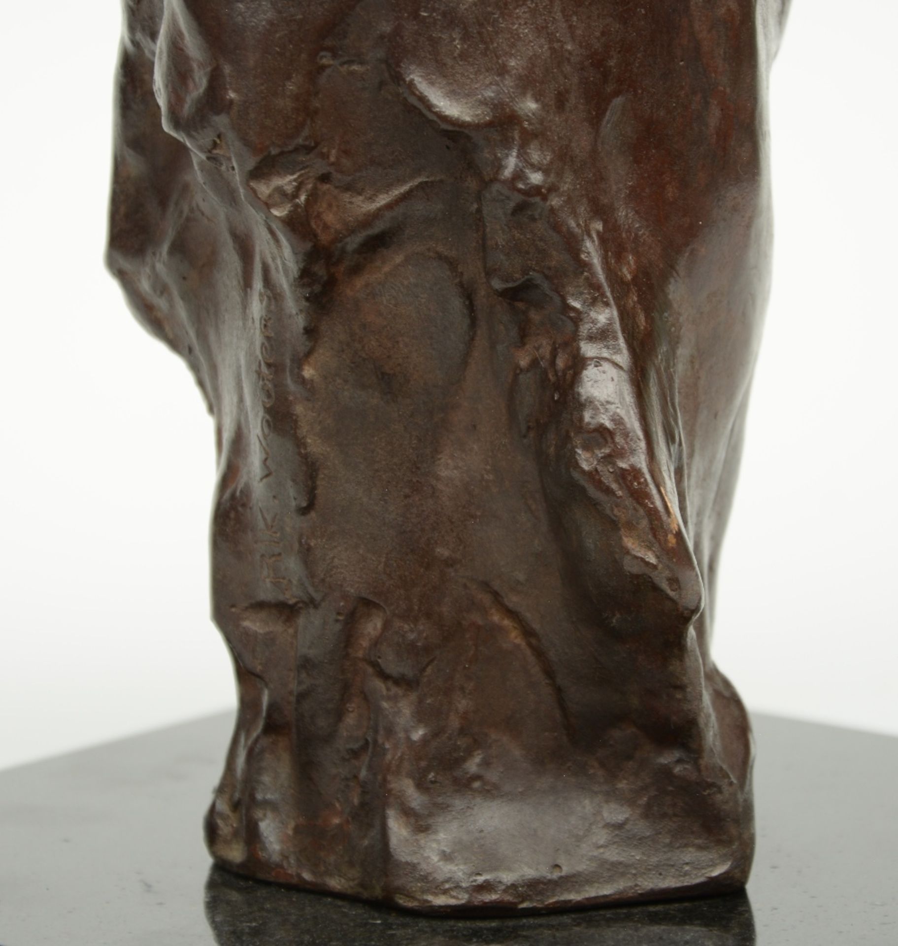 Wouters R., portrait of Nel (Mrs. Wouters), bronze, mounted on granite base, H 40,5 (with base) - - Image 8 of 10