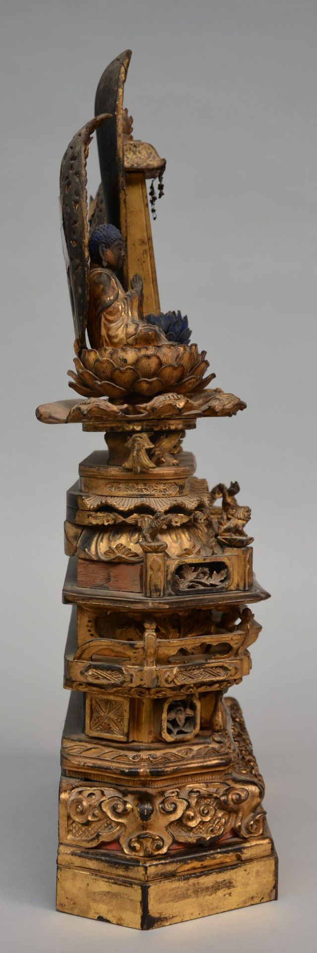 An 18thC Oriental gilt wooden temple with two sitting Buddha's on lotus seat and rich carvings, H 60 - Bild 4 aus 10