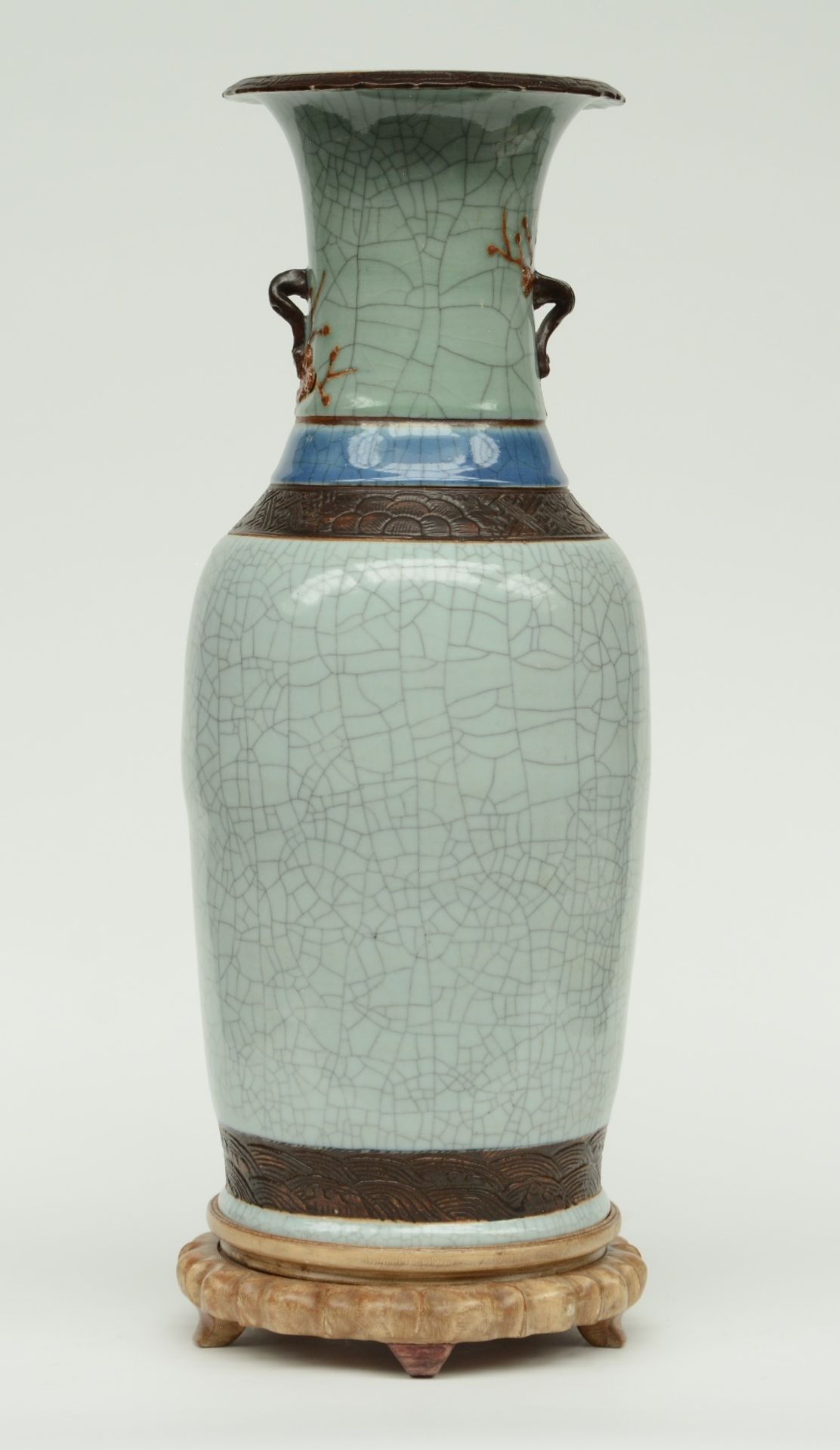 A Chinese stone- crackleware vase, relief decorated, on a matching wooden base, marked, ca. 19thC, H - Image 3 of 7