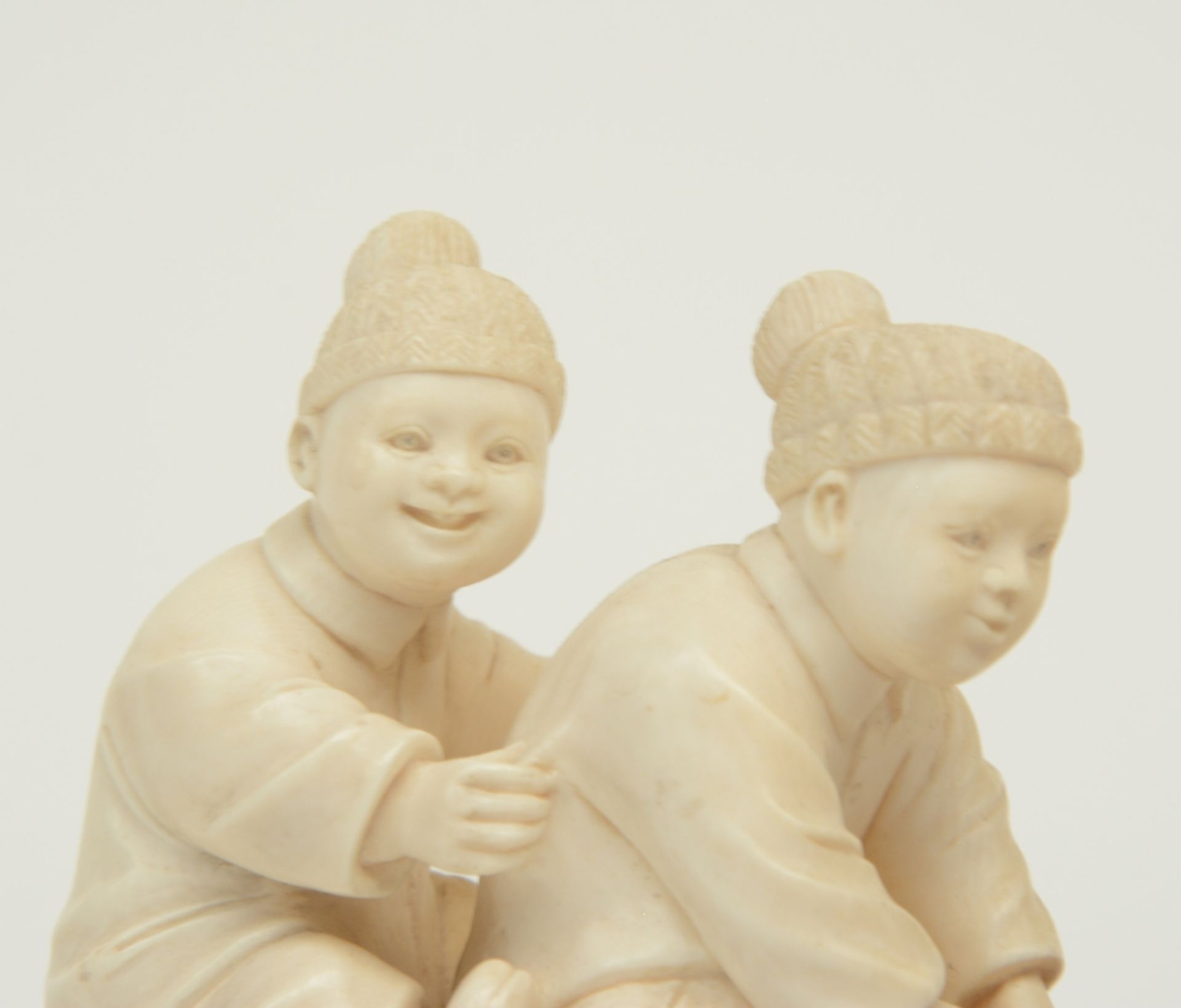 A Chinese ivory group depicting a winter scene with playing children, first half 20thC, H 7,5 - 12,4 - Image 6 of 6