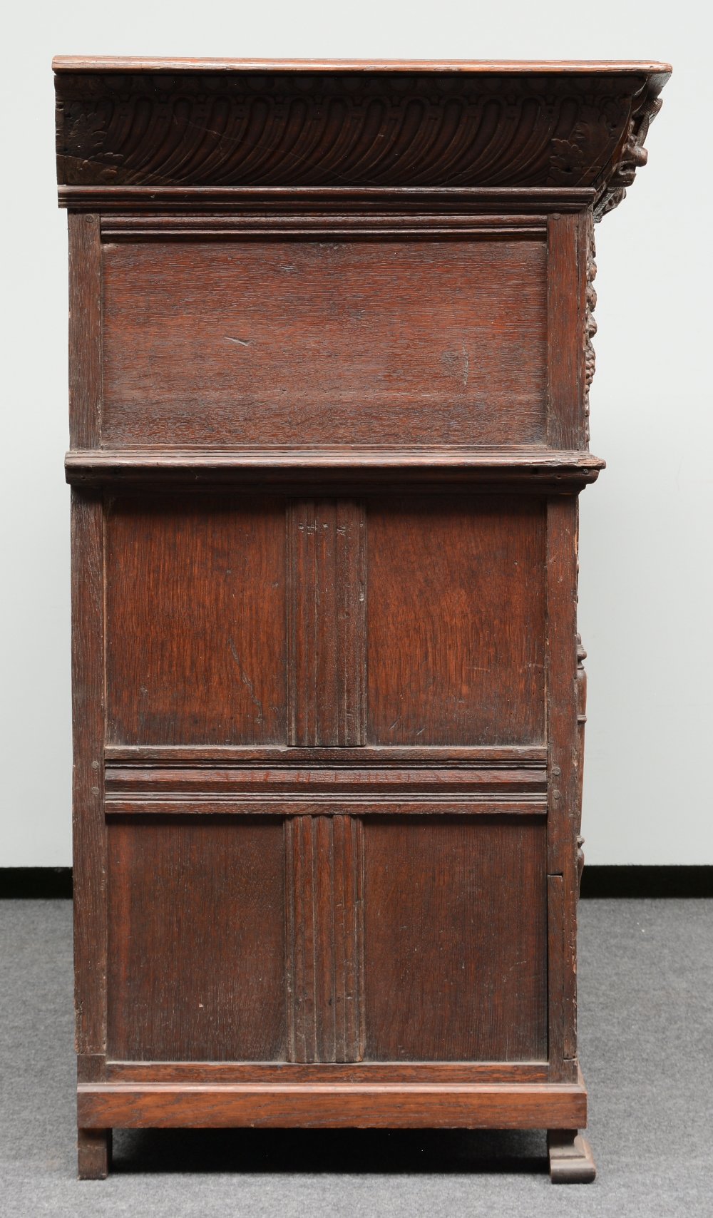 A 17thC Flemish oak renaissance style cupboard, H120,5 - W 150 - D 64 cm - Image 5 of 5