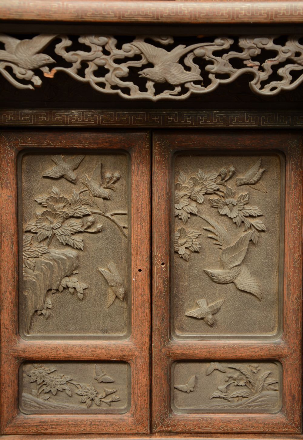 A Japanese wooden display cabinet, carved with birds, flowerbranches and a landscape, ca. 1900, H - Image 7 of 8