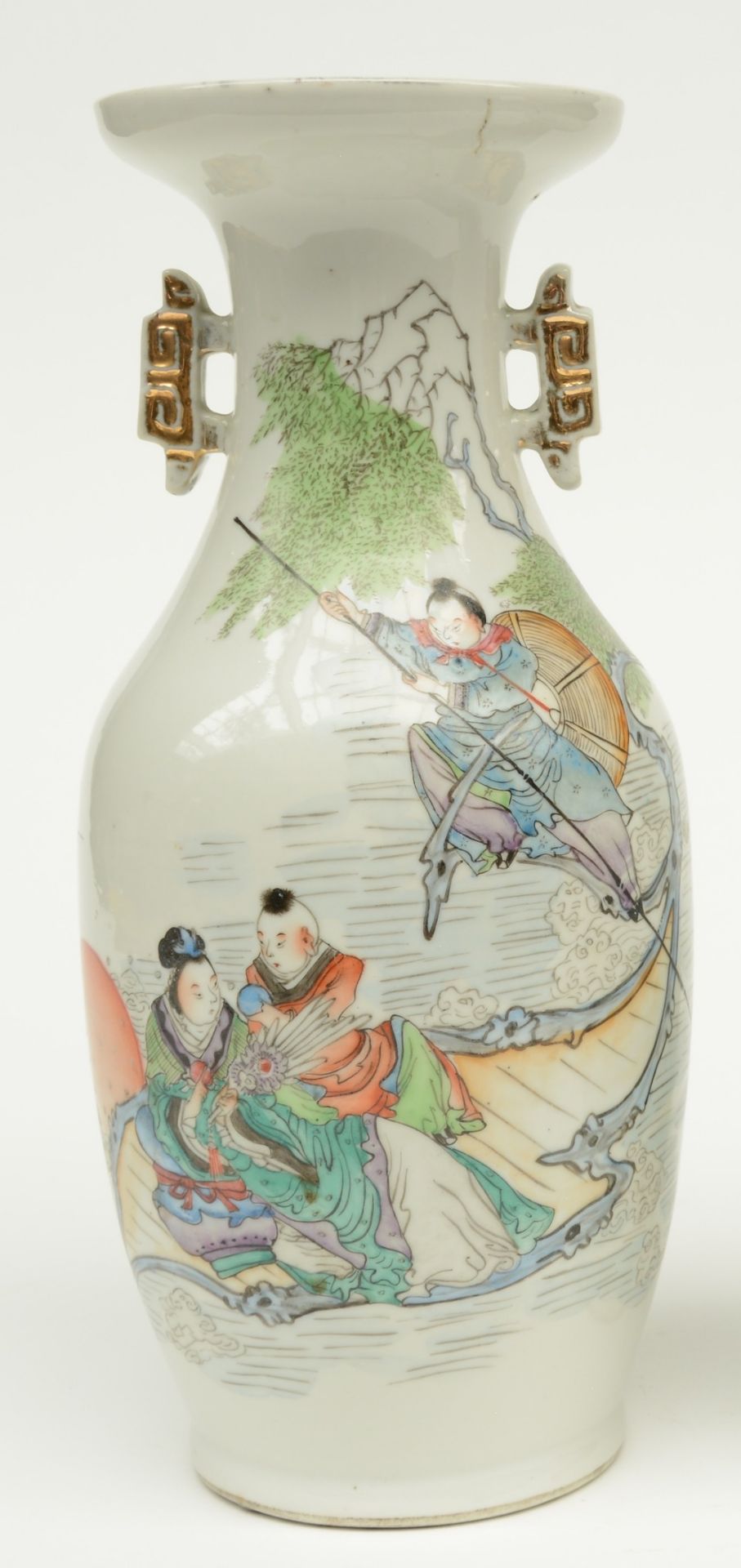 A Chinese pair of vases, polychrome decorated with an animated scene, marked; added a ditto vase, - Bild 8 aus 13