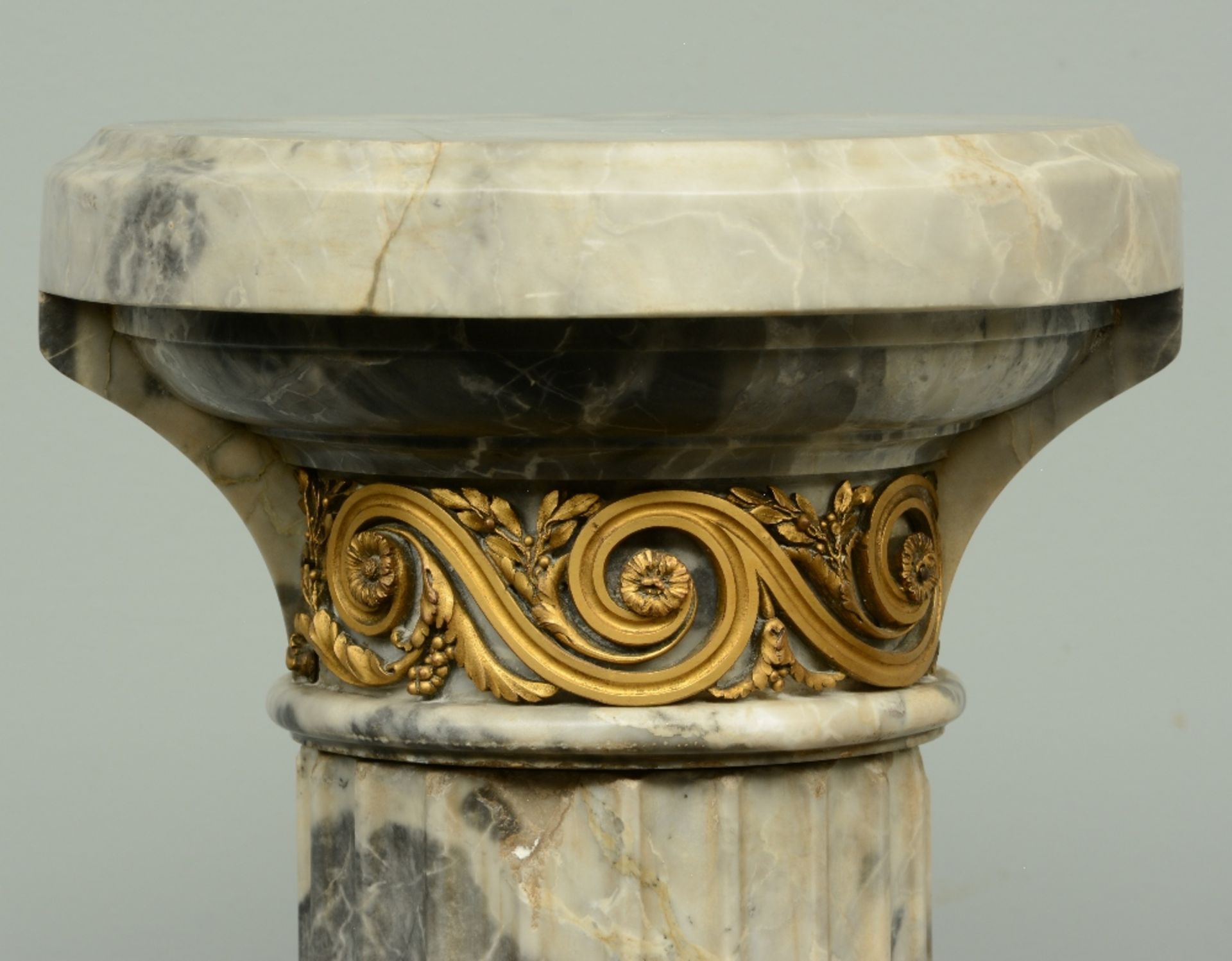 A Neoclassical grey marble pedestal with gilt bronze mounts, 19thC, H 115 cm - Image 5 of 6