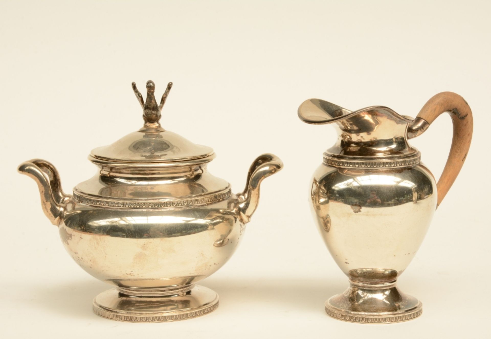 A silver coffee and tea set, 800/000, Belgium 1868 - 1942, makers' mark Debruyère, total weight 2. - Bild 6 aus 8