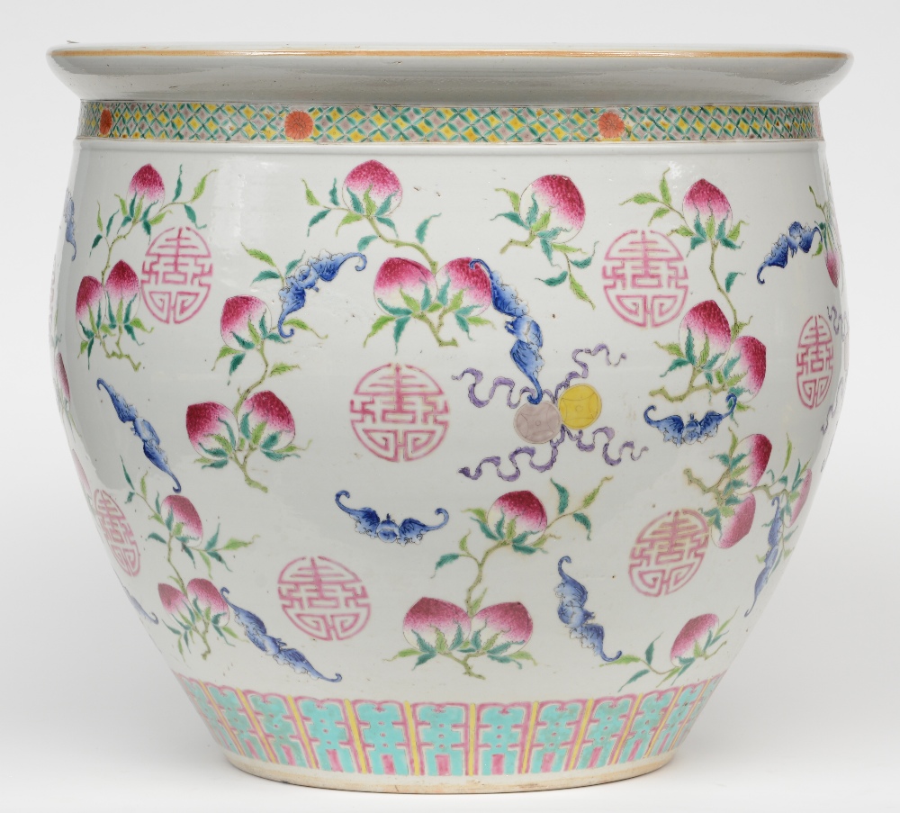 A Chinese famille rose cachepot, decorated with peaches, bats and longelivity symbols, H 51 cm, - Image 3 of 7