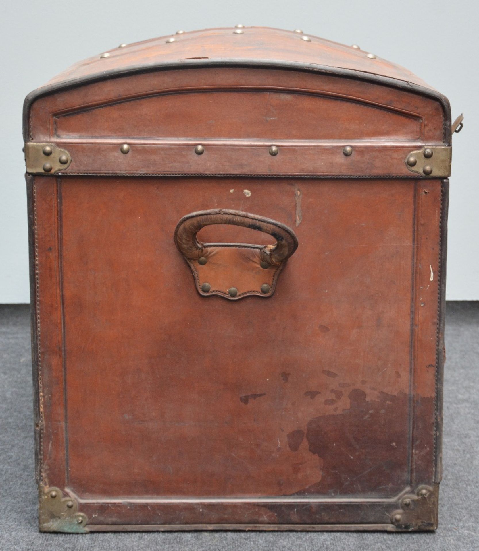 A luxurious leather travelling trunk, upholstered inside, with lift-out trays, H 67 - W 91 - D 55 cm - Image 2 of 7