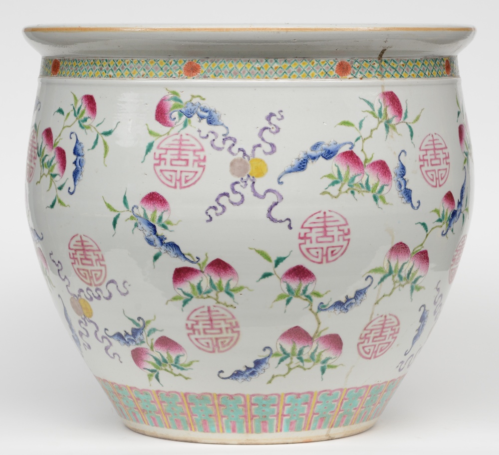 A Chinese famille rose cachepot, decorated with peaches, bats and longelivity symbols, H 51 cm, - Image 5 of 7