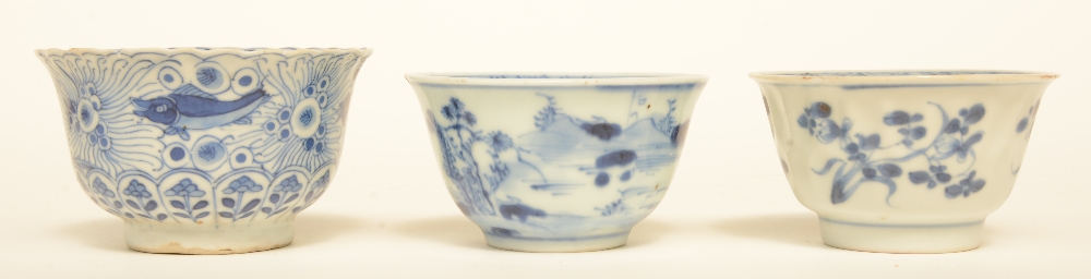 Four Chinese blue and white cups and saucers, and a dito tea pot, 18thC/19thC; added a ditto bowl, - Image 4 of 9