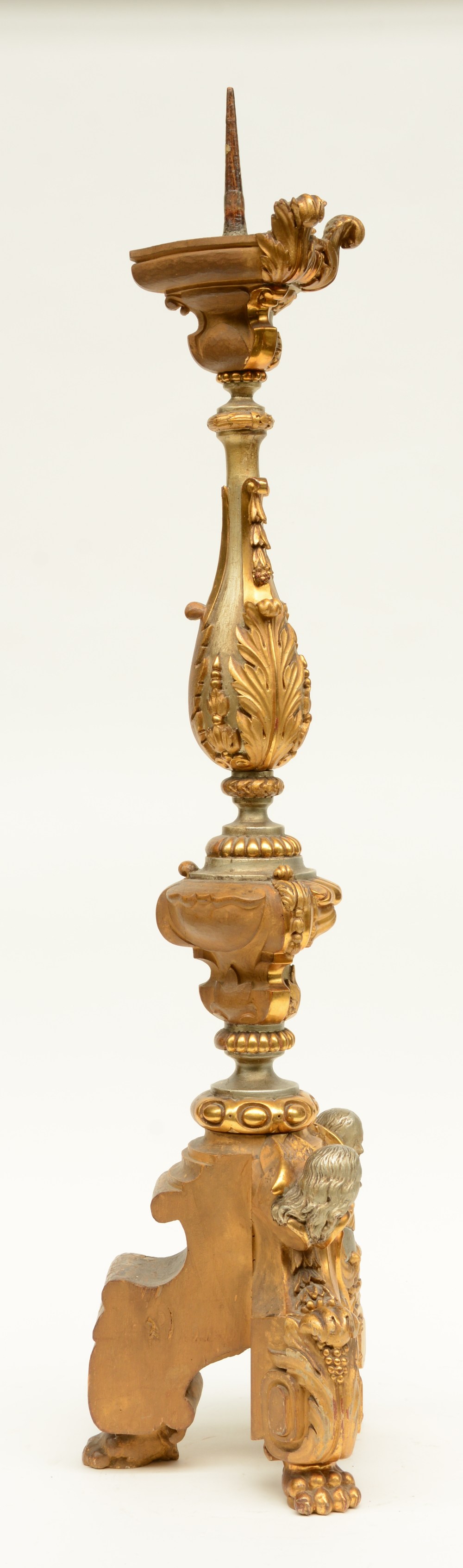 A gilt and silver wooden candlestick, 19thC, H 103,5 cm - Image 4 of 4