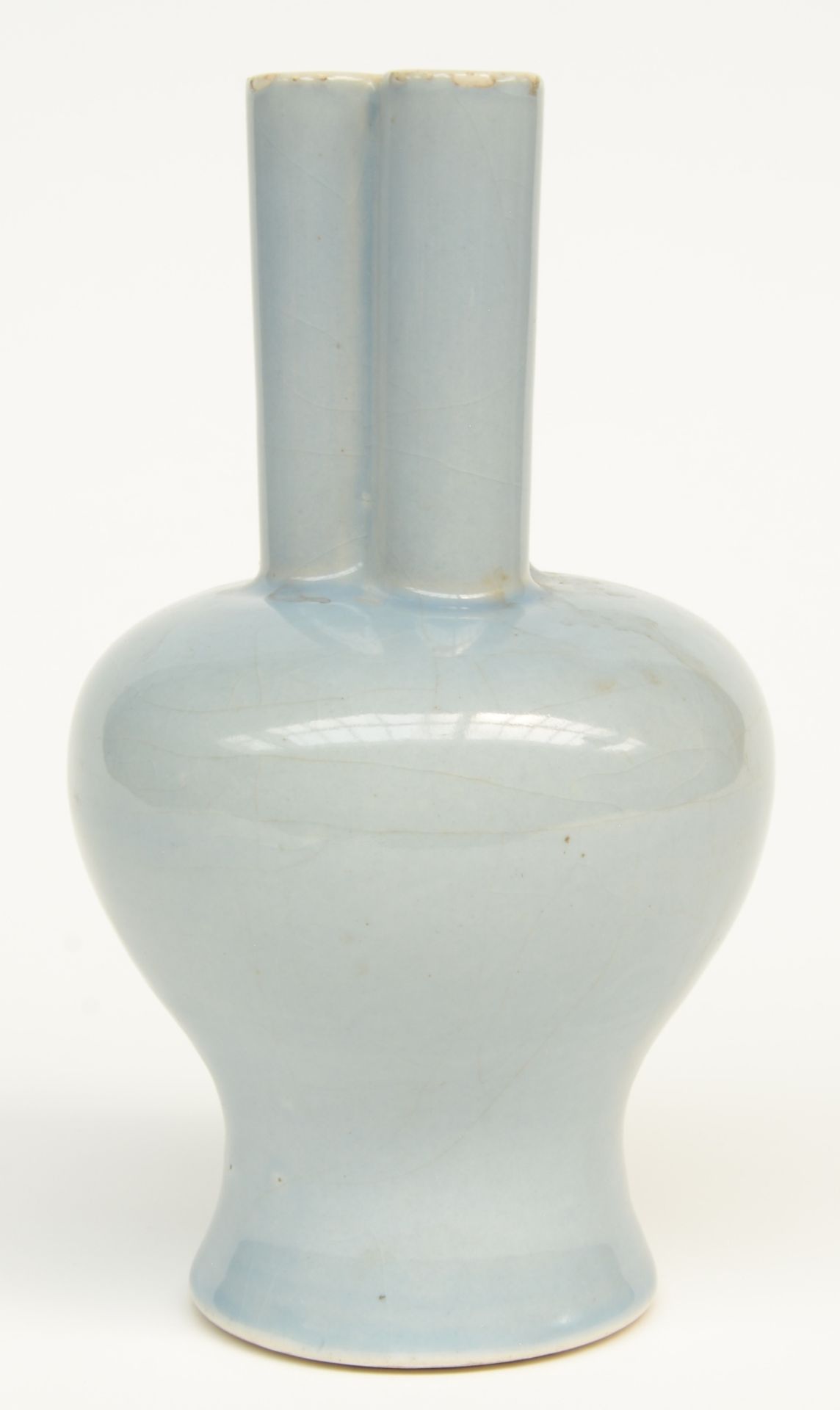 A Chinese three-conjoined vase, light blue glazed, marked, H 22 cm - Bild 3 aus 8