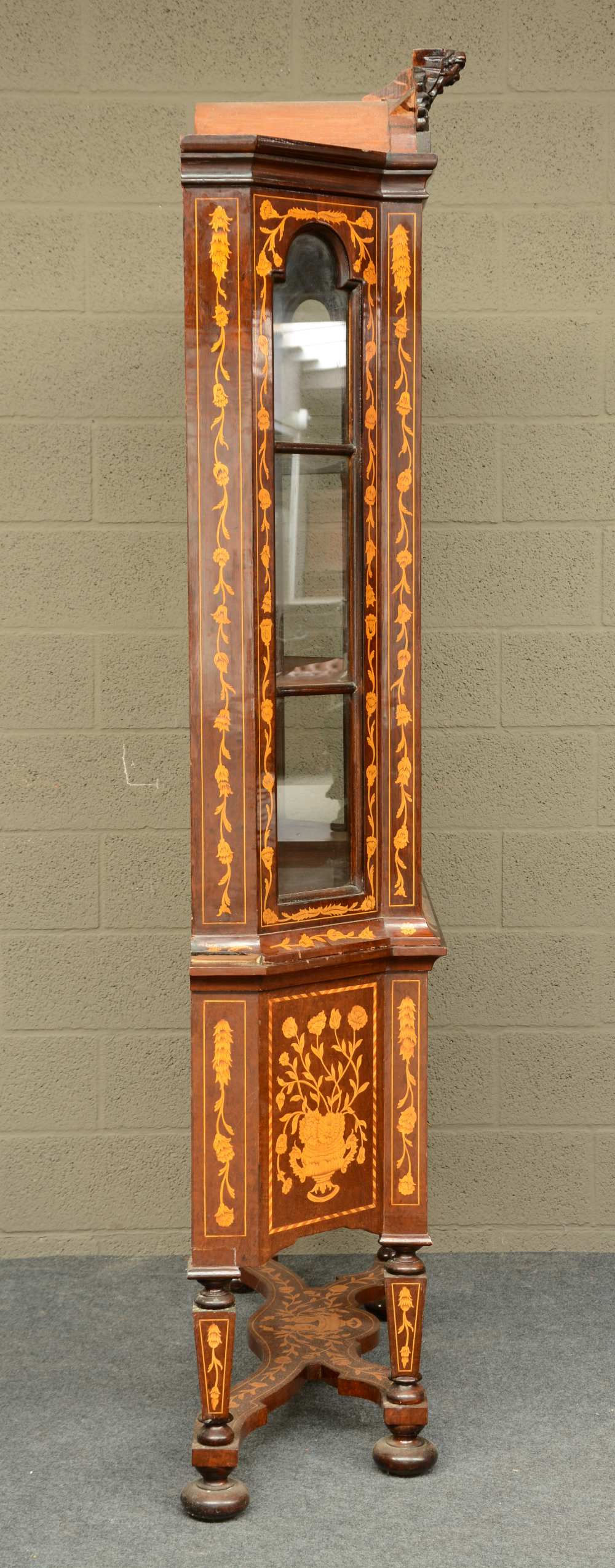 A Dutch rosewood and floral marquetry veneered china display cabinet, H 219,5 - W 125 - D 43 cm - Image 6 of 7