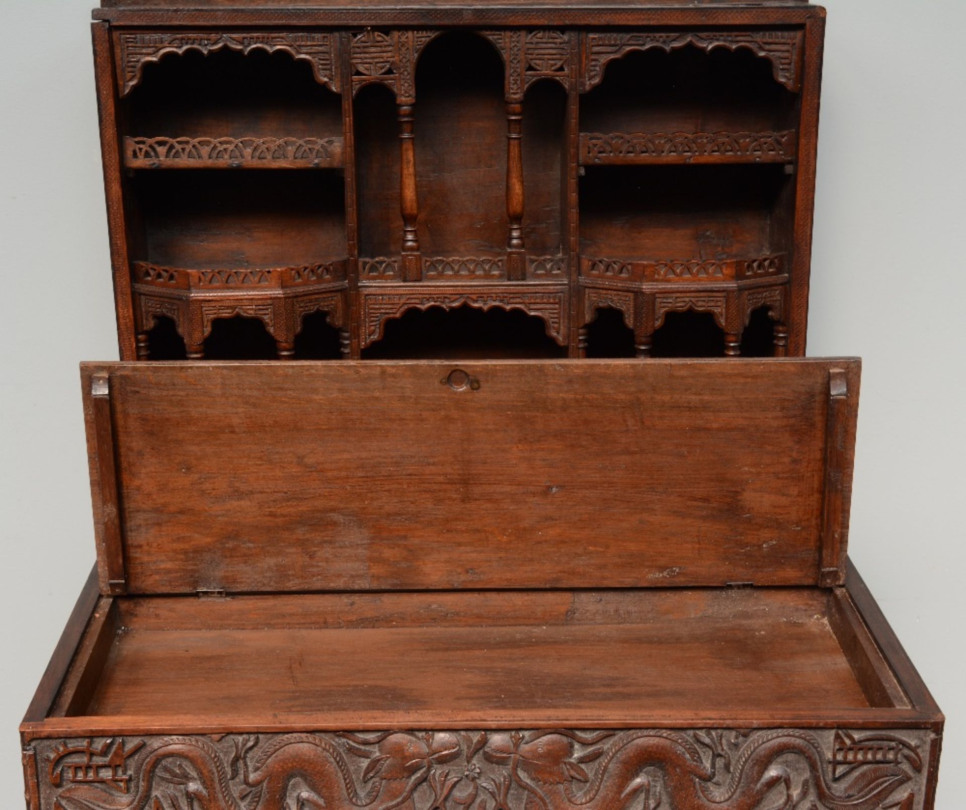 A Chinese carved hardwood travelling desk, relief decorated with dragons and symbols, H 83 - D - Bild 3 aus 8