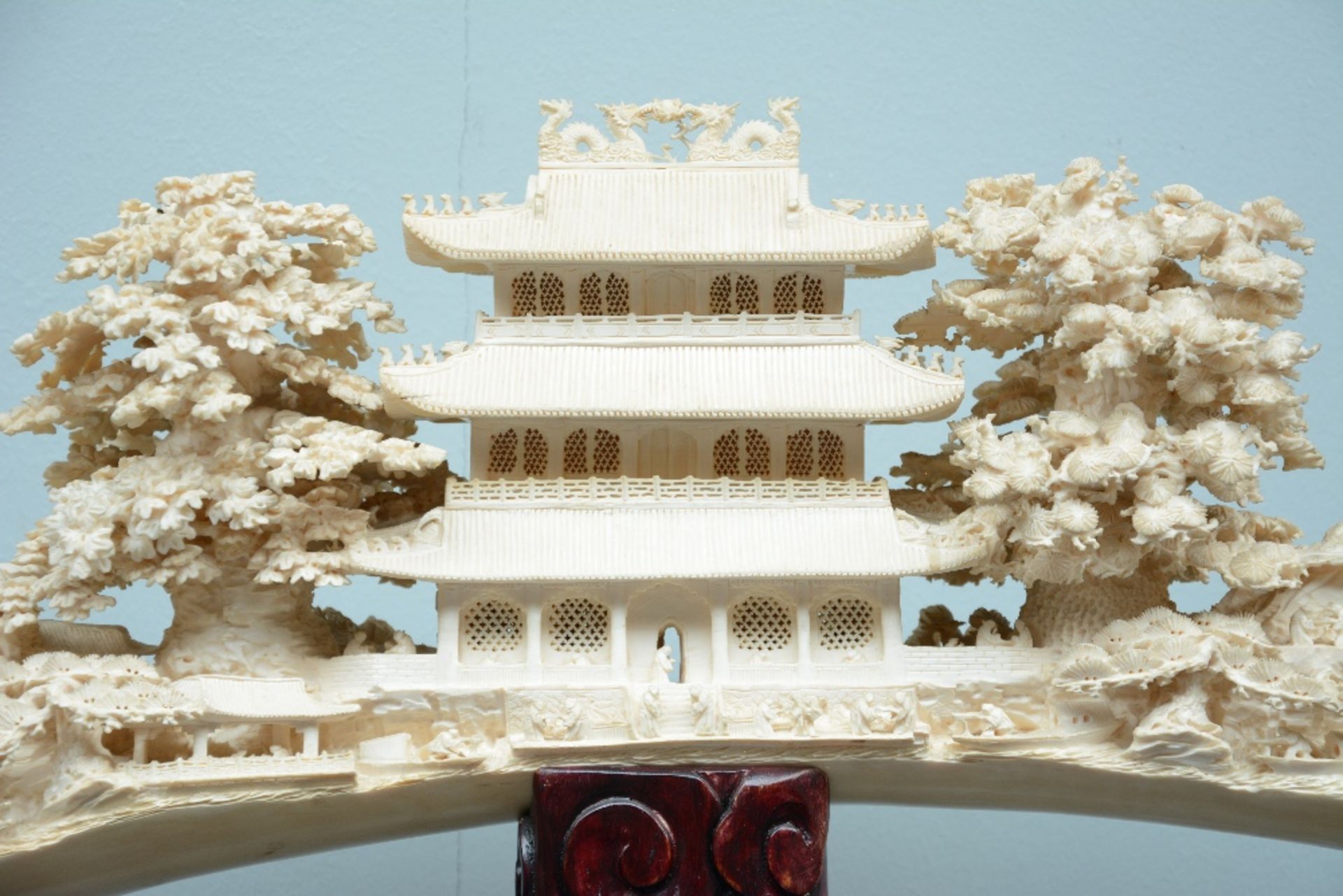 An exceptional Chinese richly carved ivory tusk, depicting various temples and pagodes in a - Image 5 of 7