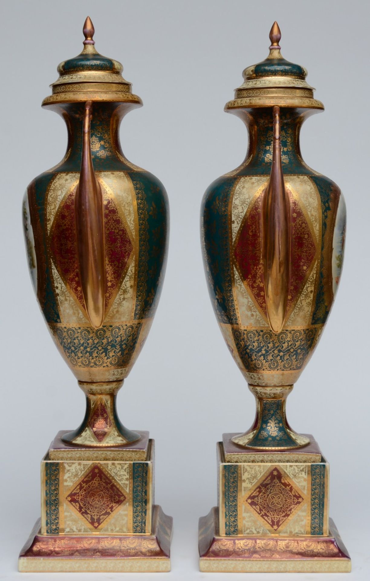 A pair of polychrome and gilt Vienna vases and covers on matching bases, late 19thC, H 78,5 cm - Bild 4 aus 7