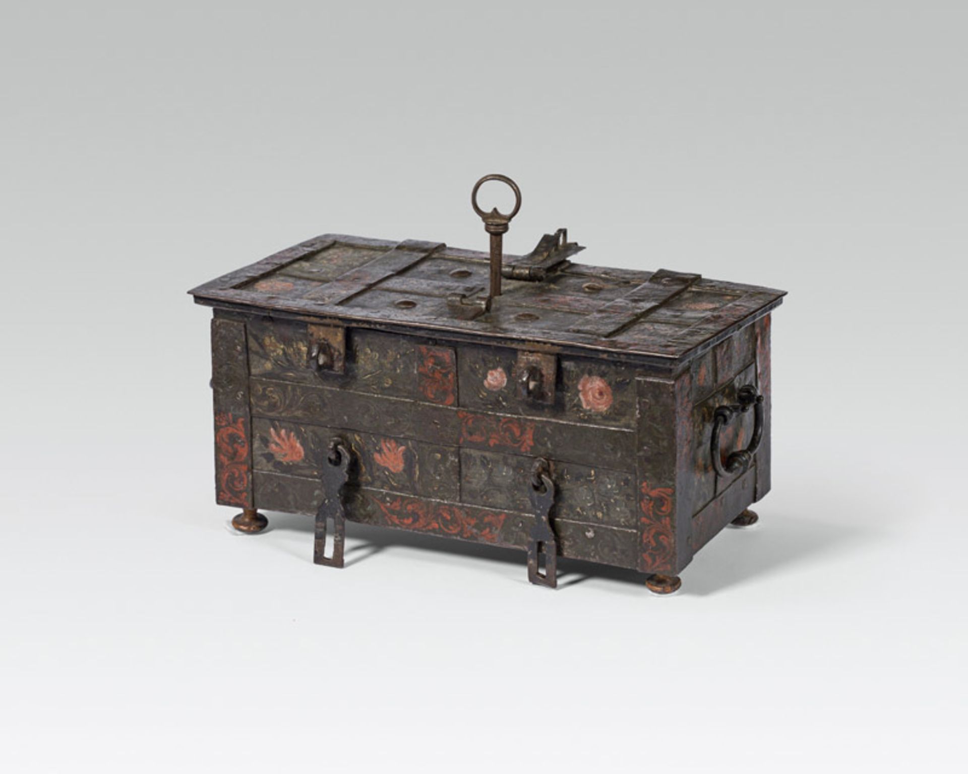 Small iron chest, The Alps, 17th century iron, painted; 20 × 42 × 22.5 cmAustrian private property