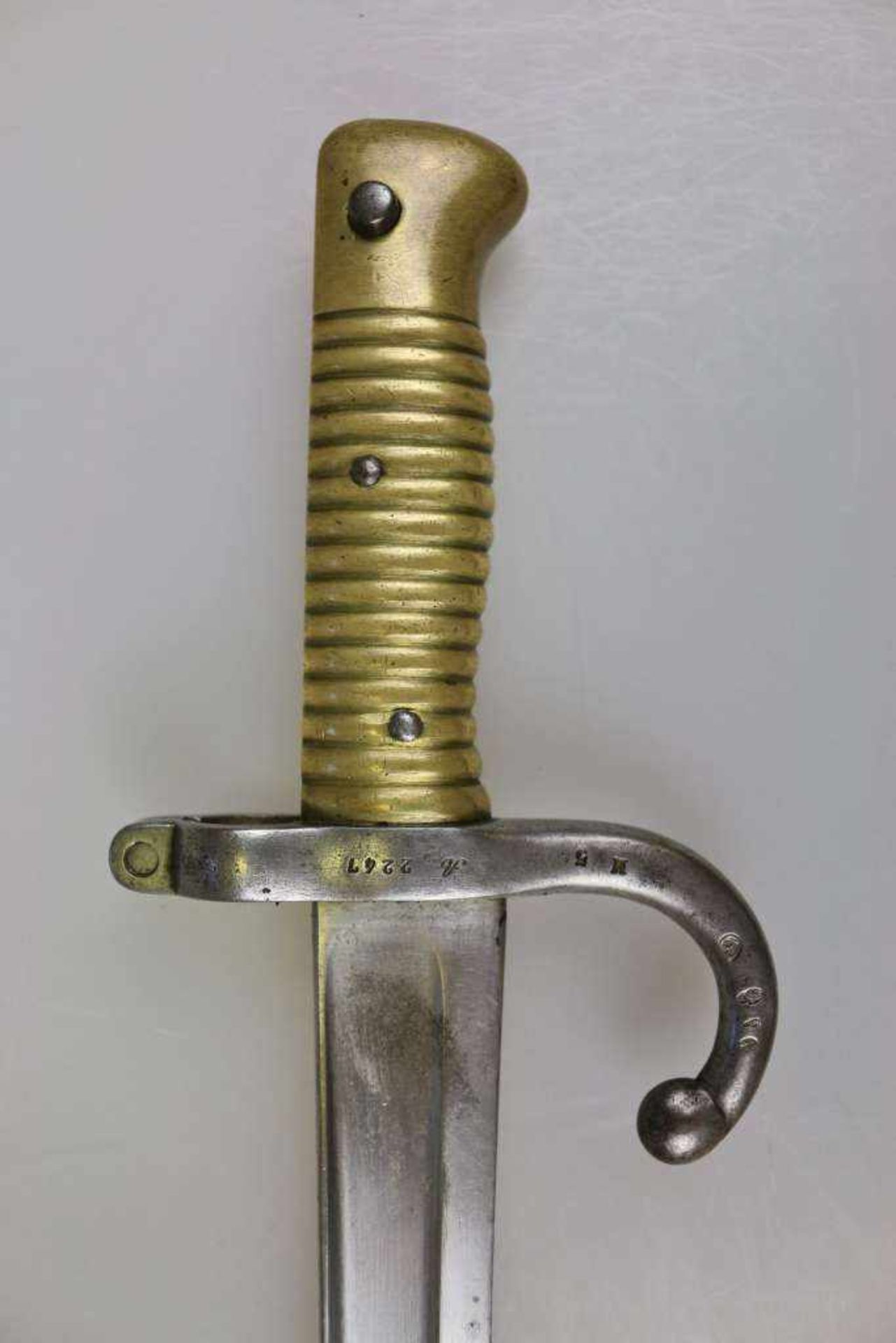 Chassepot-Zündnadelgewehr M 1866, Kal. 11 mm mit Yatagan-Bajonett. Am Schloß gestempelt "Manufacture - Bild 9 aus 10
