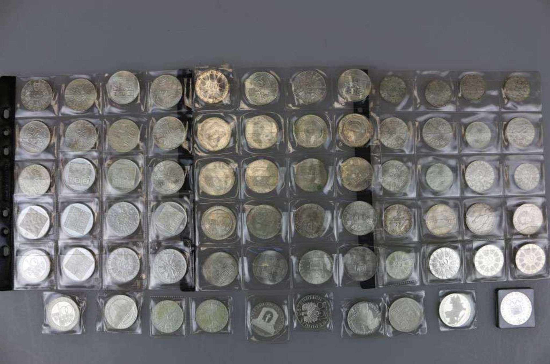 Österreich Münzkonvolut von 48 X 100 Schilling Silbermünzen, 14 x 50 Schilling sowie 8 x 25
